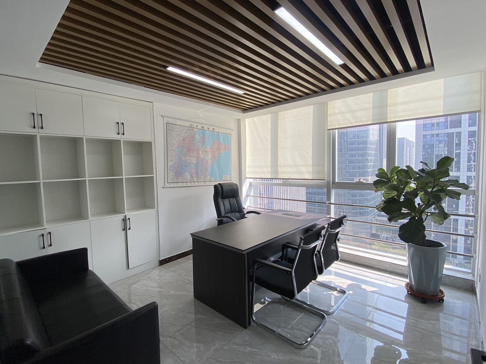 汉峪金谷(17租)朝东北向 精装办公 平层 位于舜华路2+1,办公家具,视频房