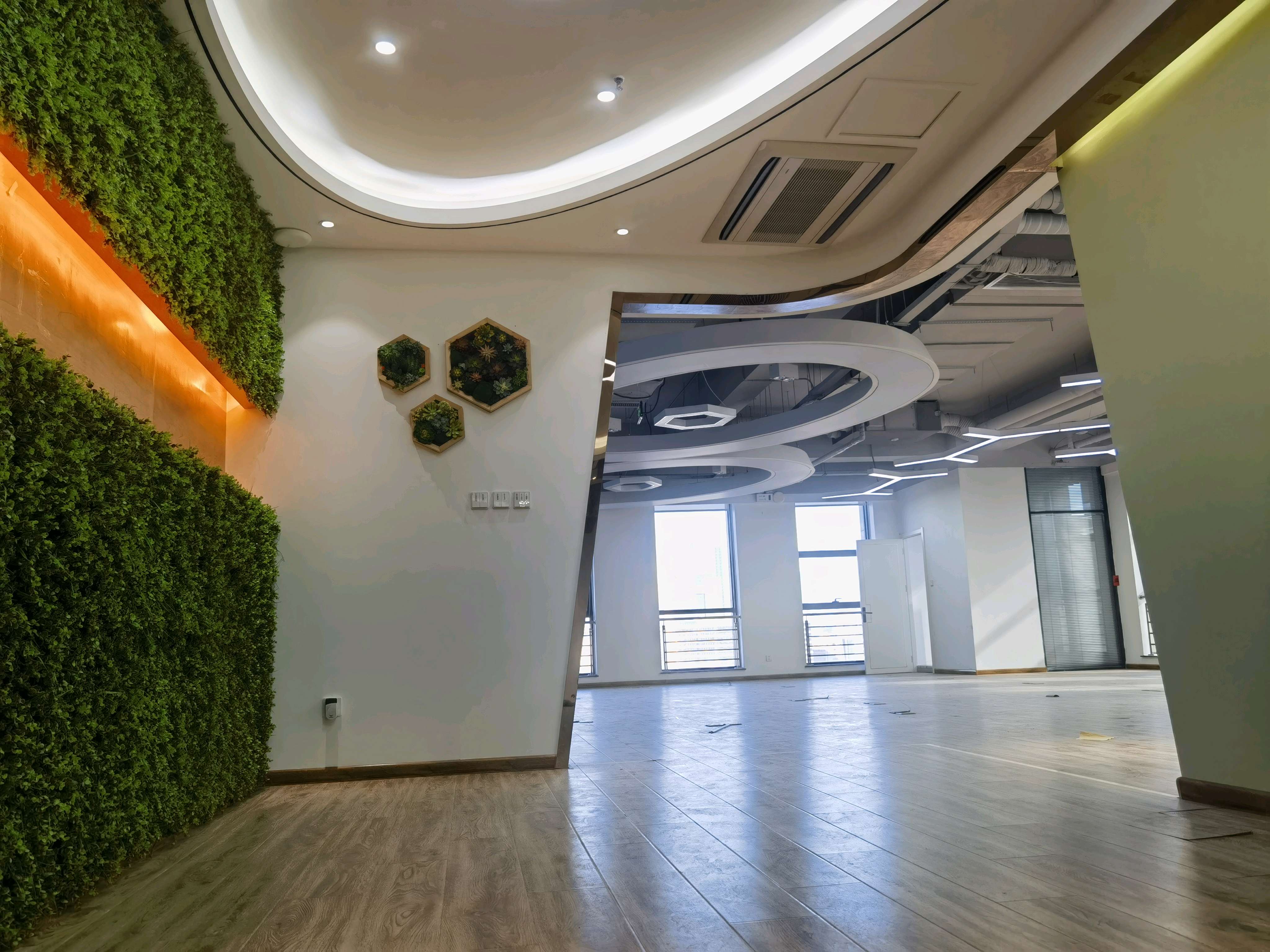 华创观礼中心(17租)