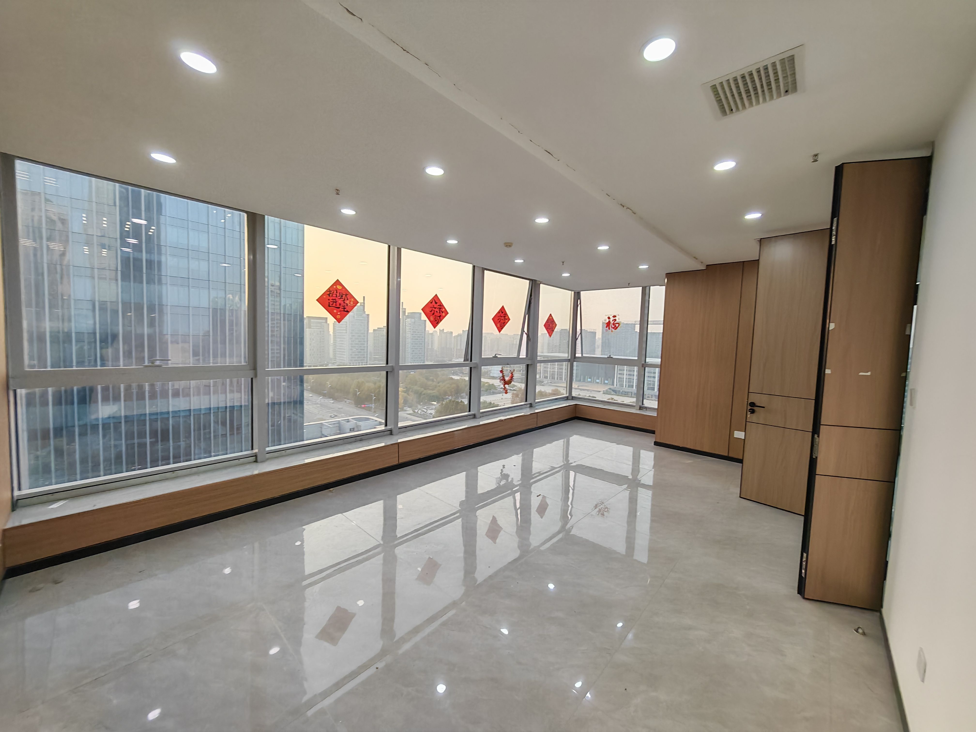 高新中垠广场（17租）