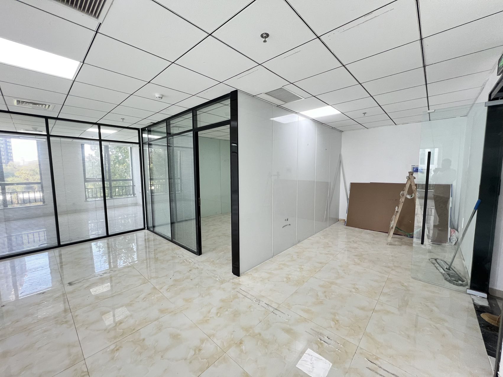 鲁商凤凰广场(17租)