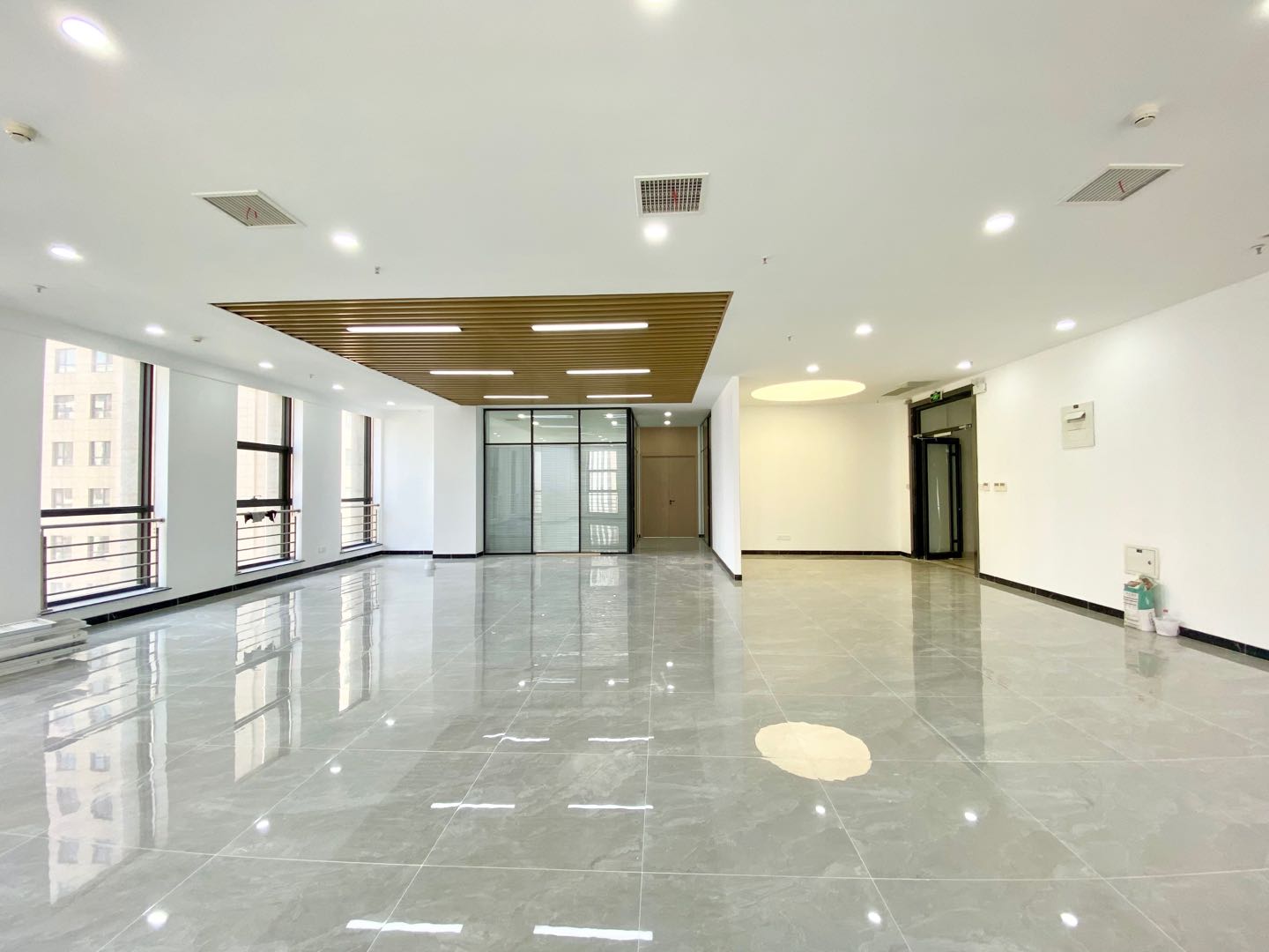 华创观礼中心(17租)