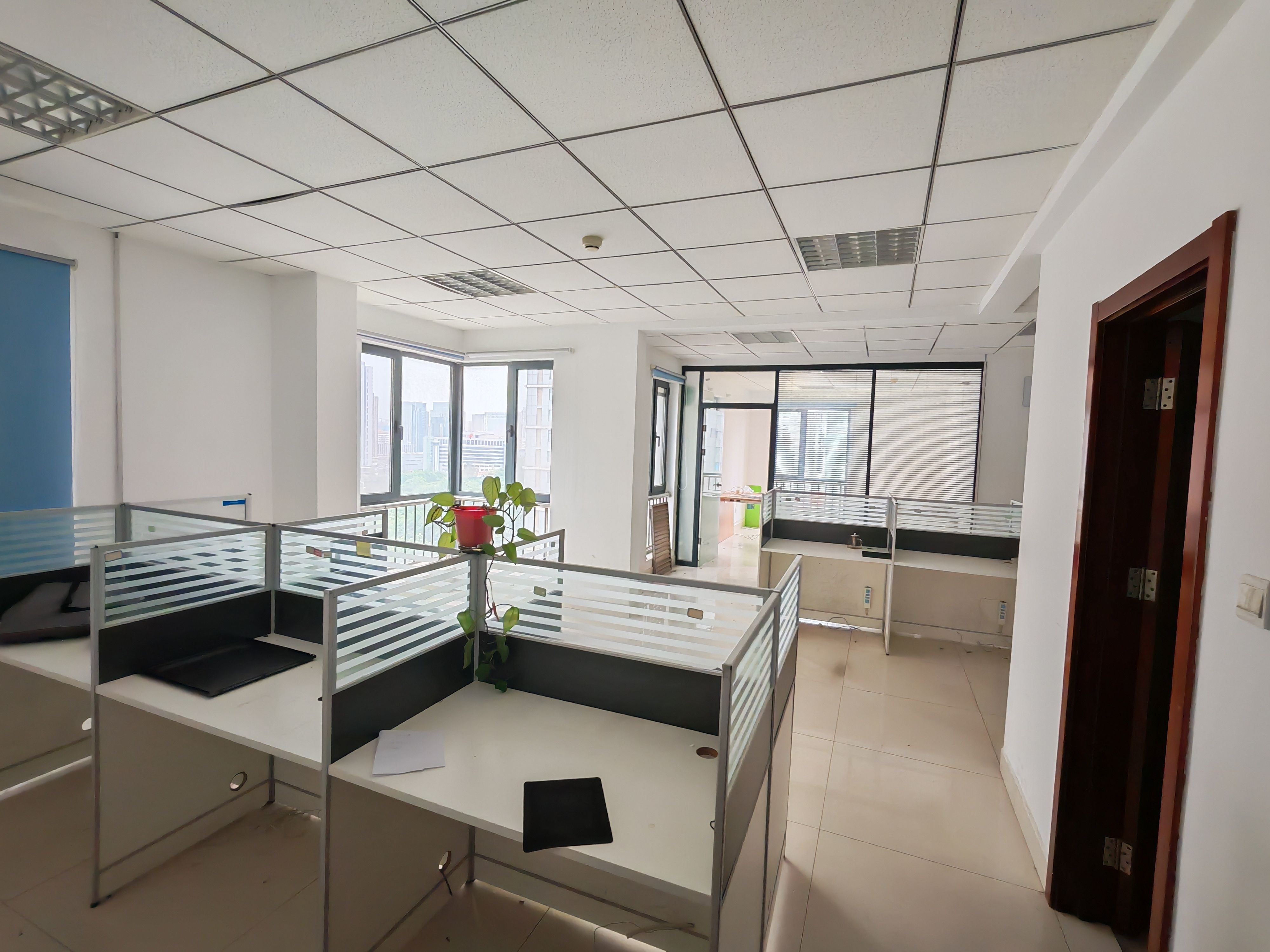 中铁财智中心(17租)