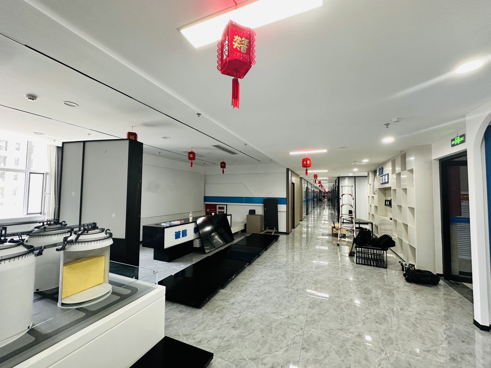 万平商务大厦（17租)