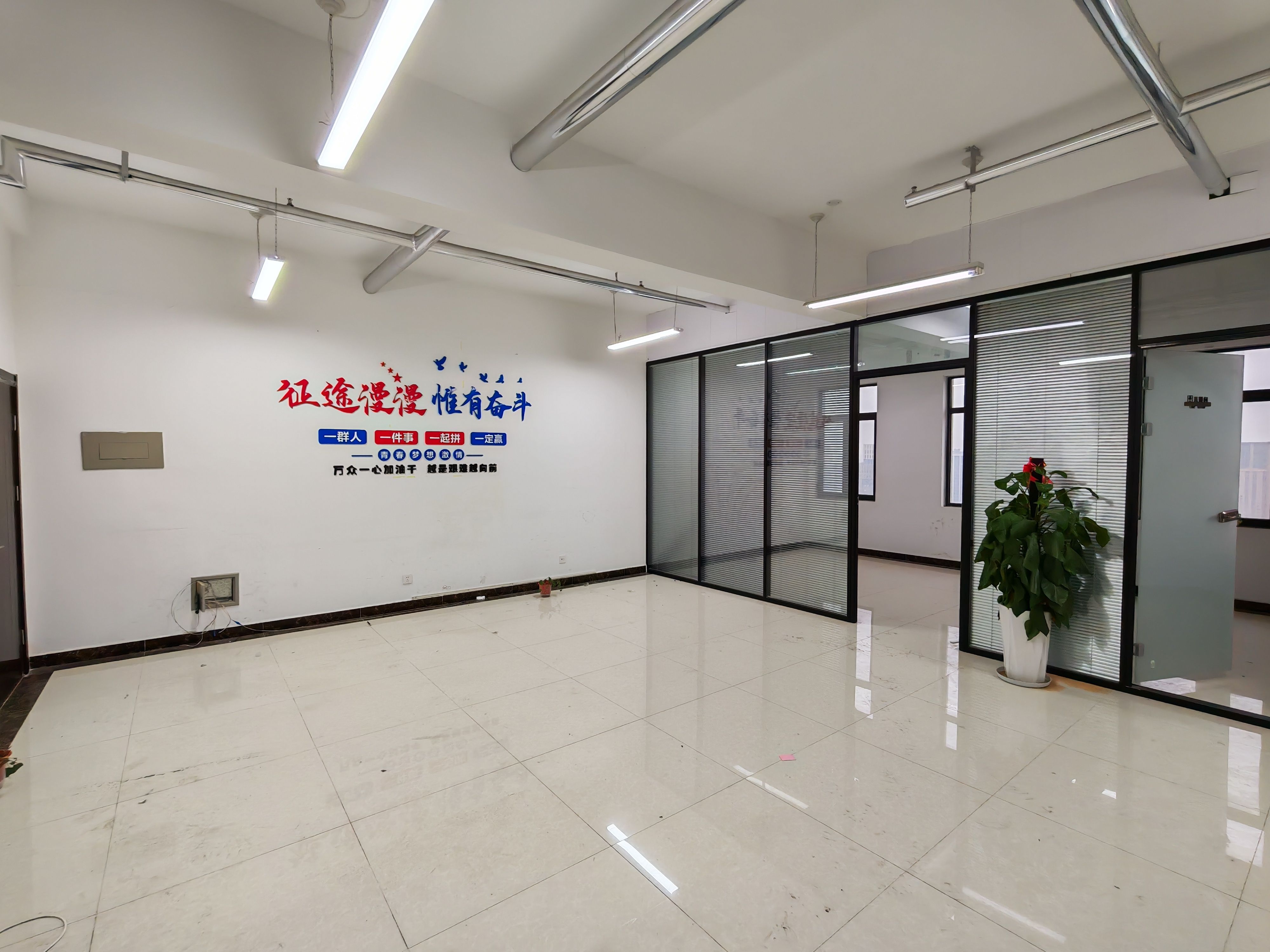 银丰东8区(17租)