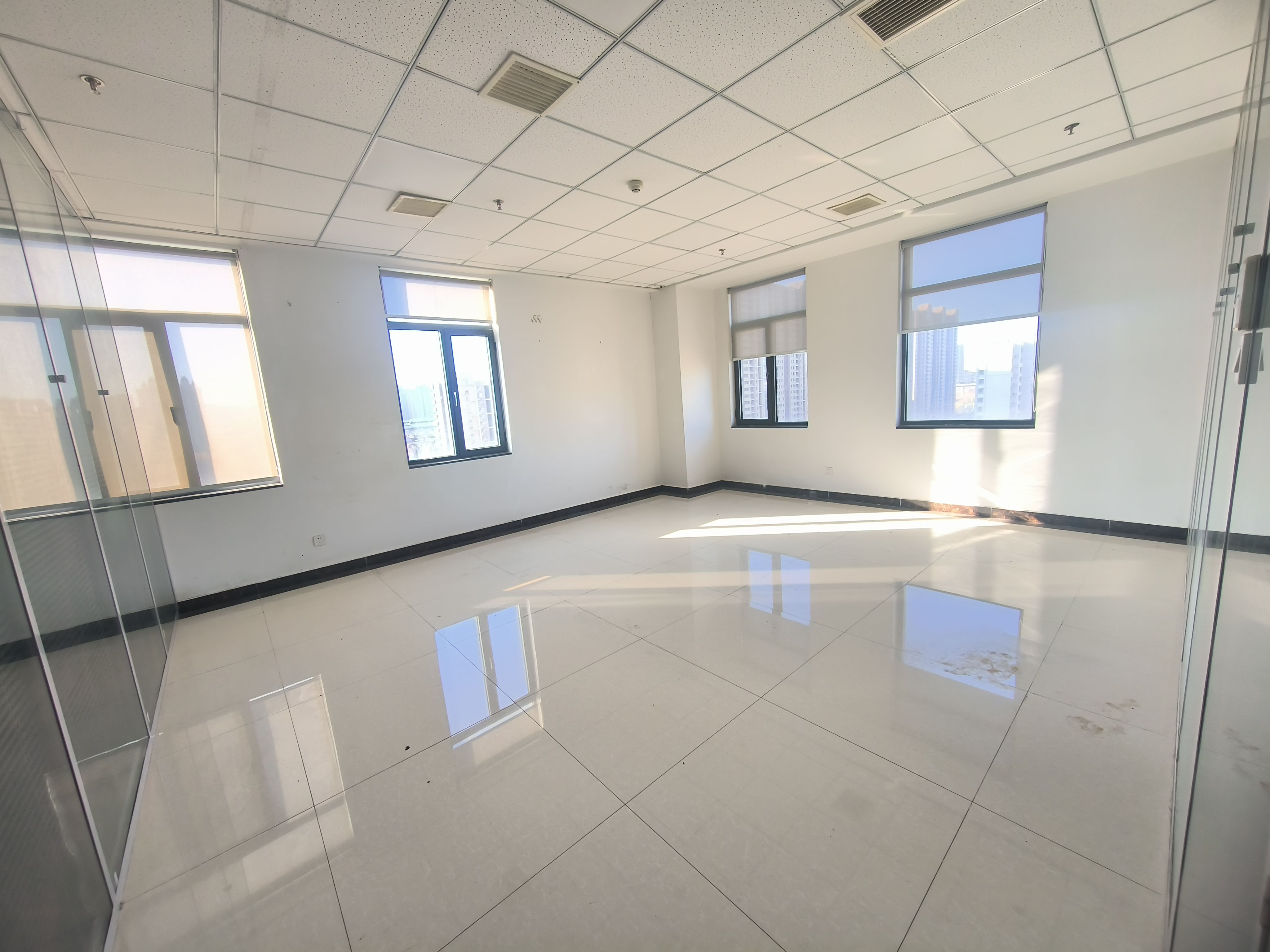 银丰东8区(17租)