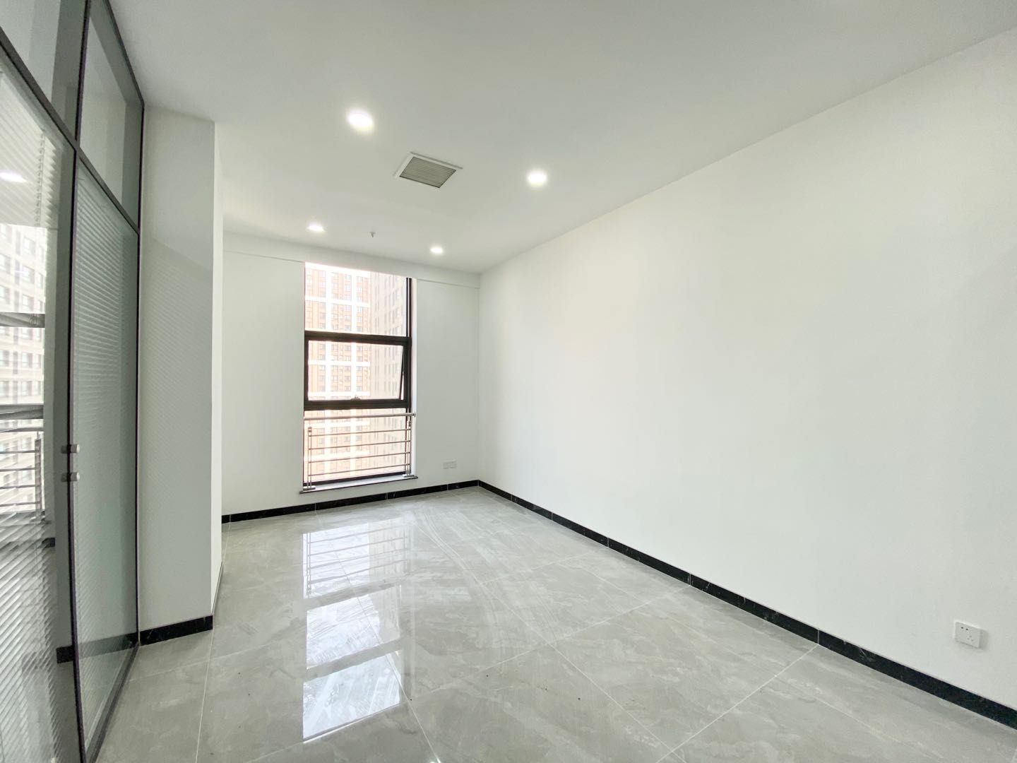 华创观礼中心(17租)