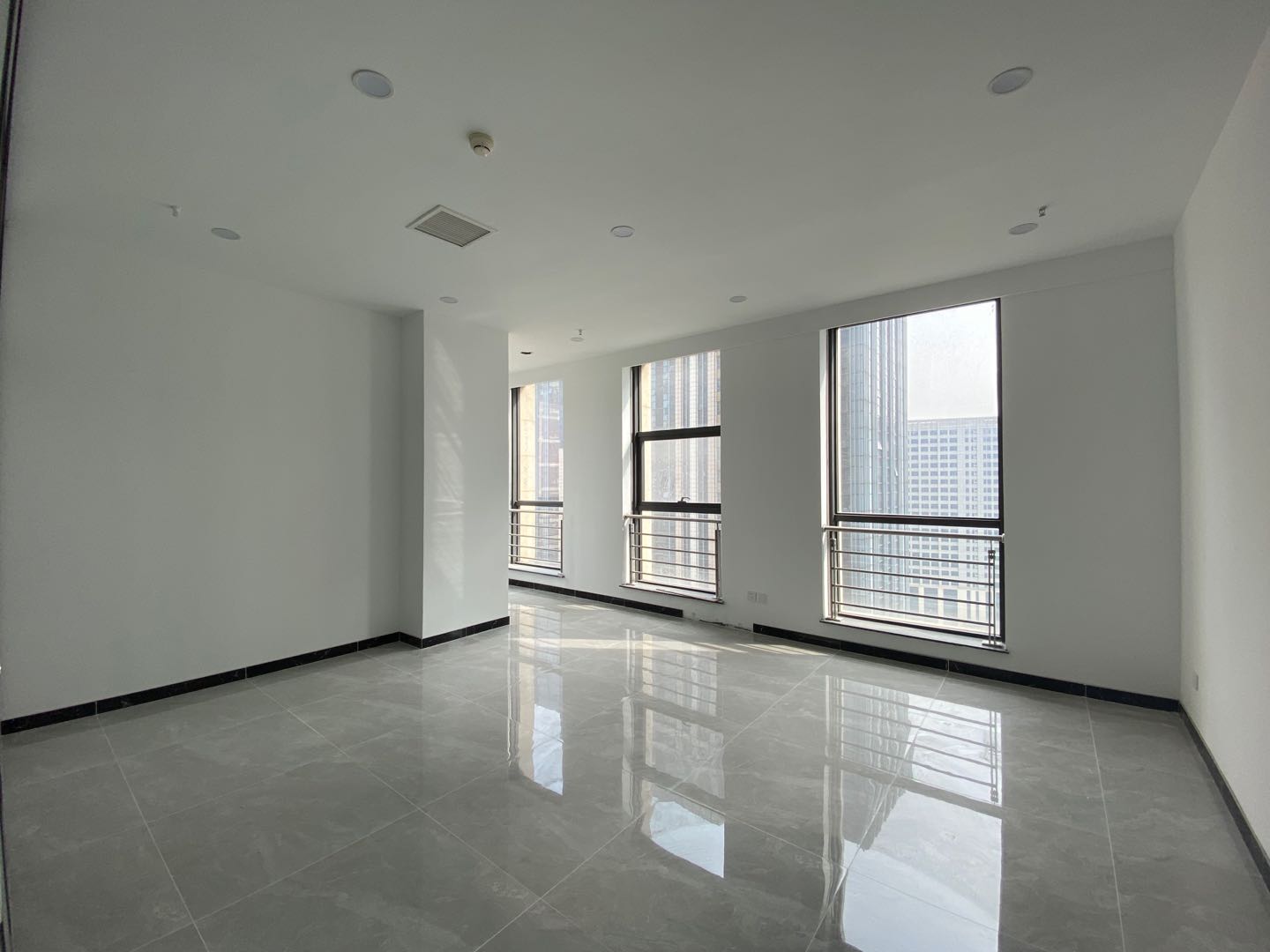 华创观礼中心(17租)