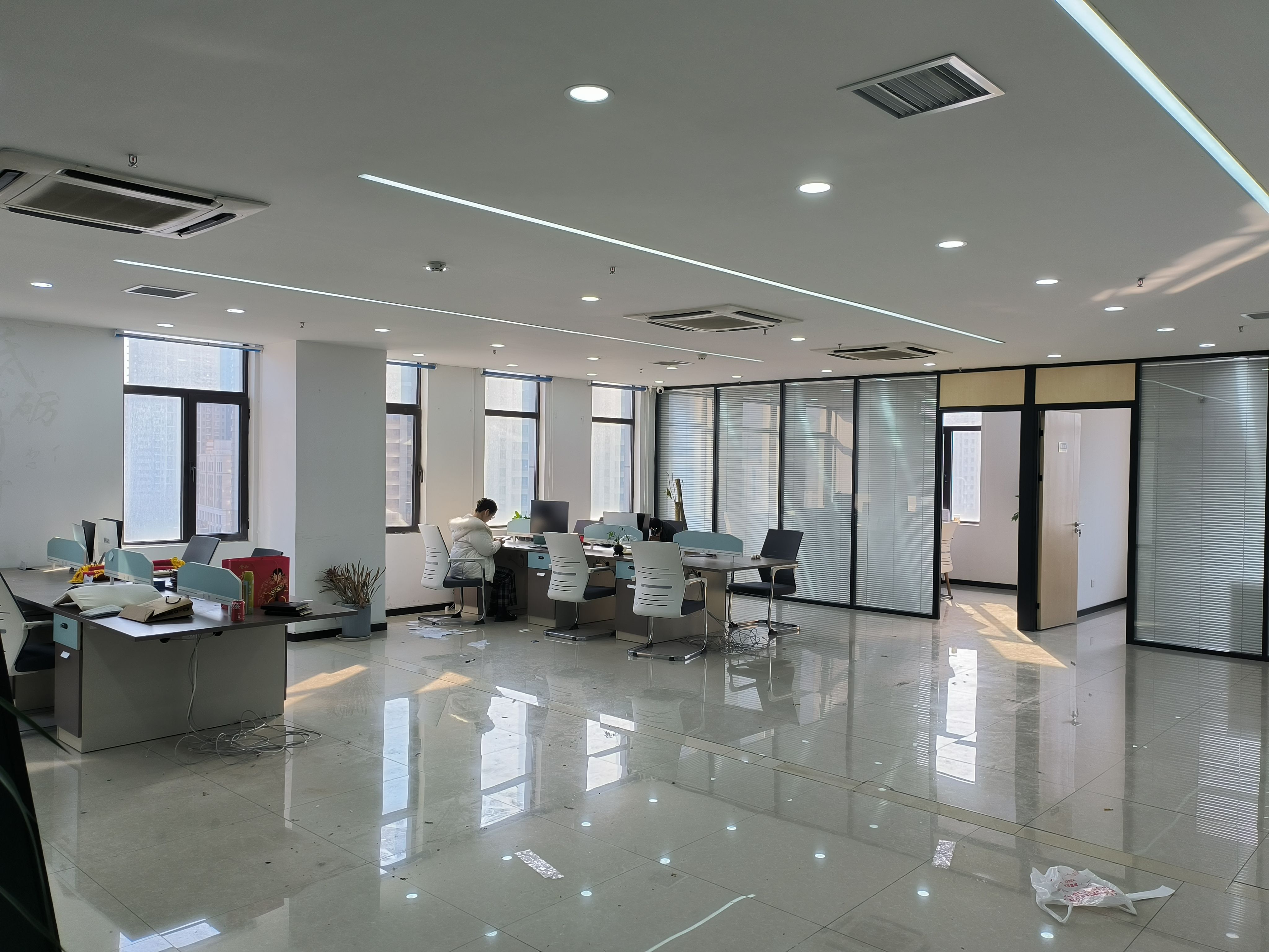 银丰东8区(17租)