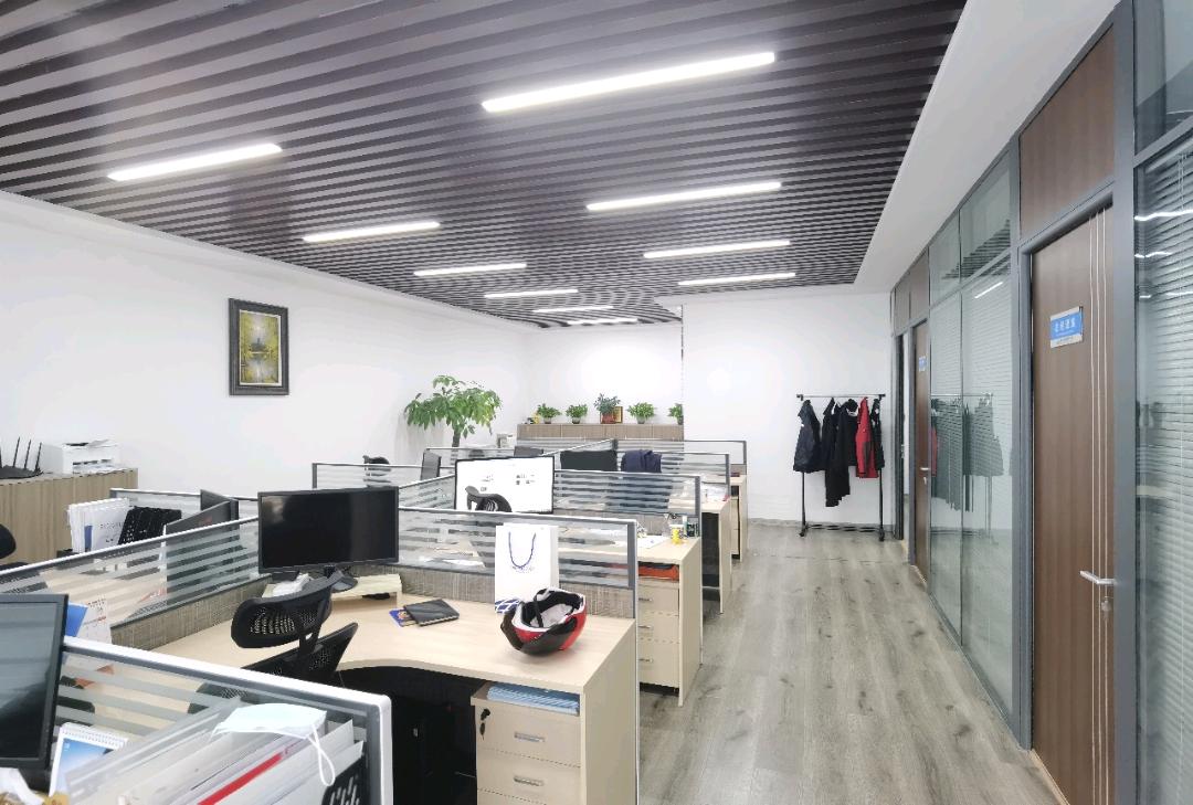 海信贤文中心(17租)