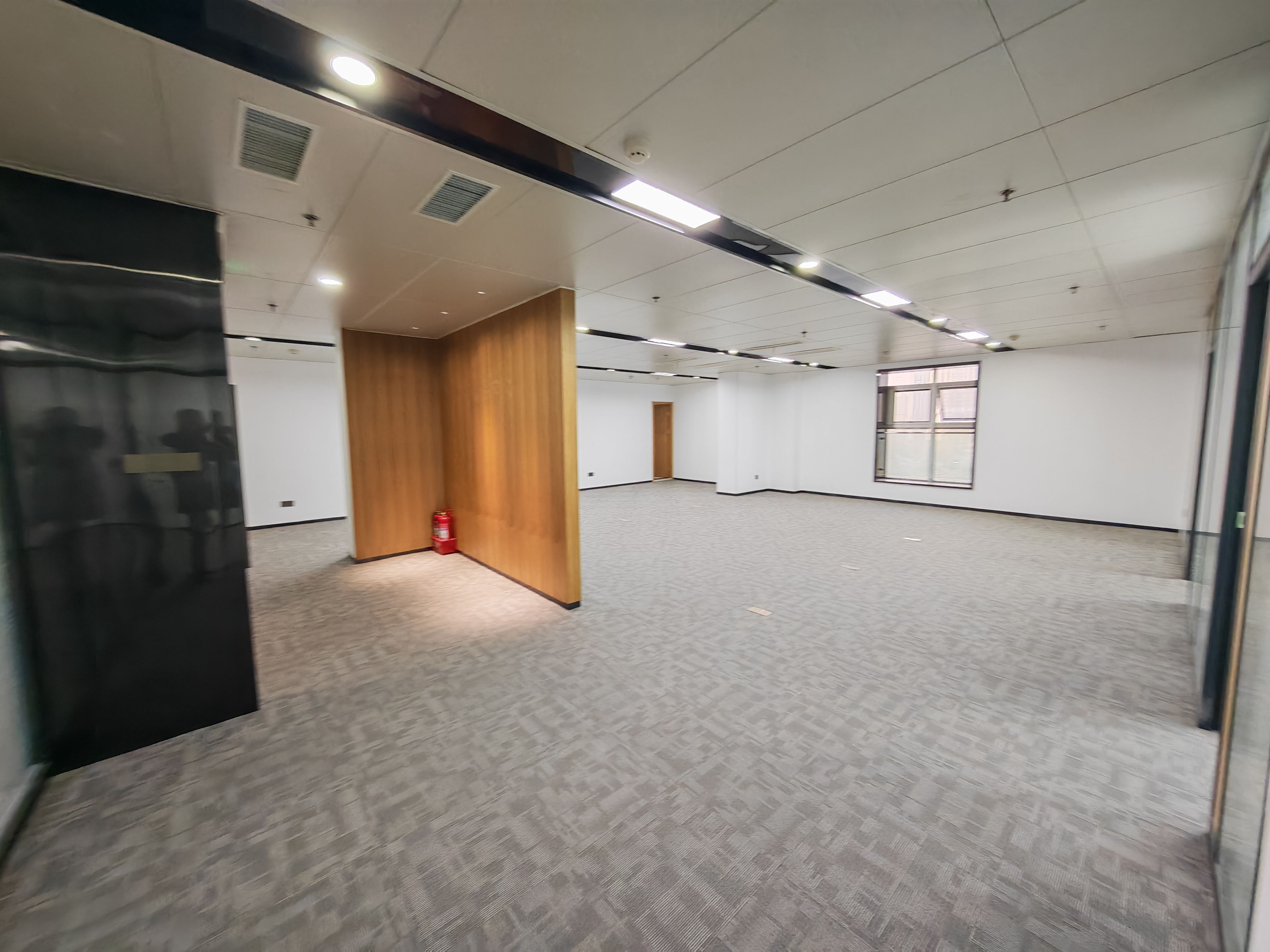 office科创中心朝北向 精装办公 平层 位于齐鲁软件园