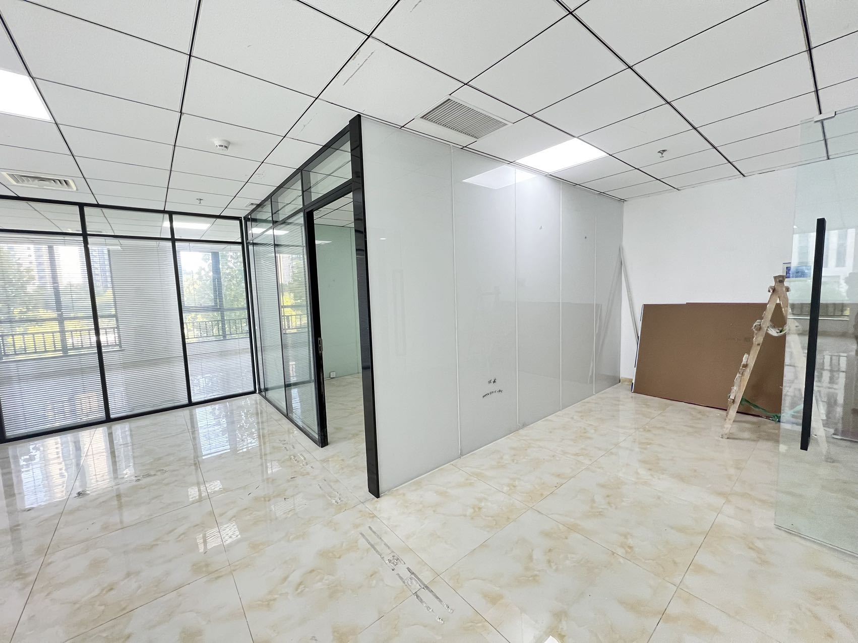 鲁商凤凰广场(17租)