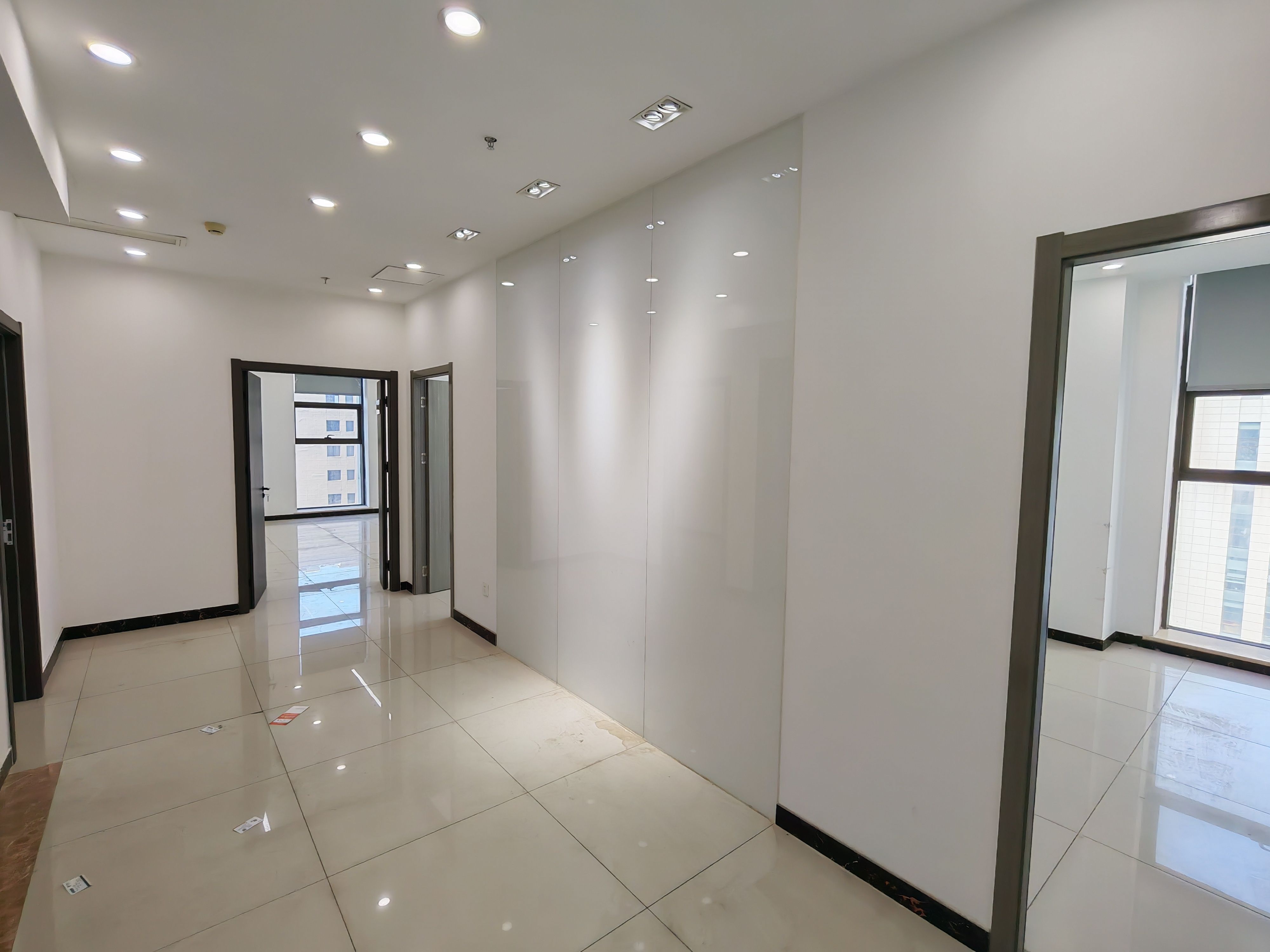 龙奥金座(17租)朝向 精装办公 平层 位于奥体中心  