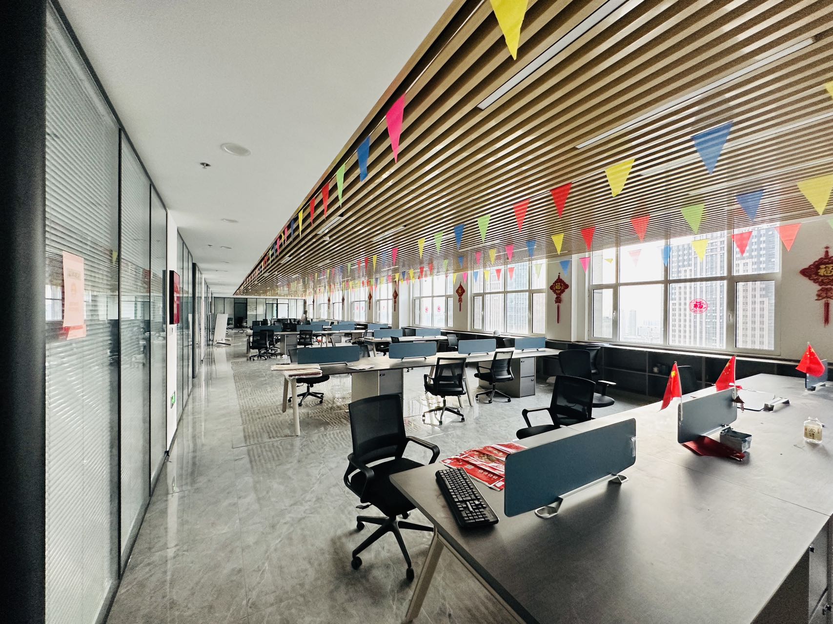 万平商务大厦（17租)