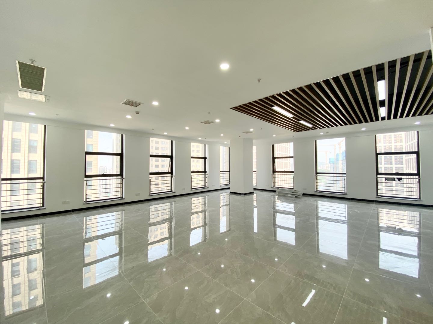 华创观礼中心(17租)