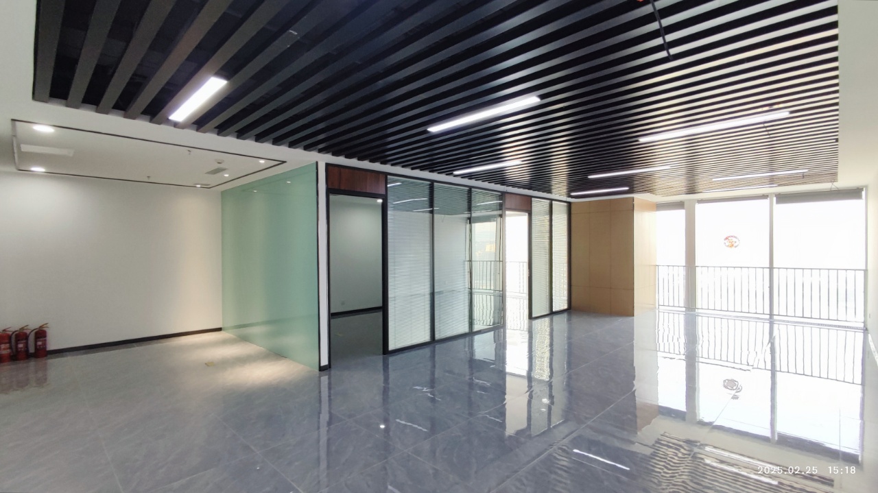 华润中心万象城(17租)朝东向 精装办公 平层 位于姚家2+2