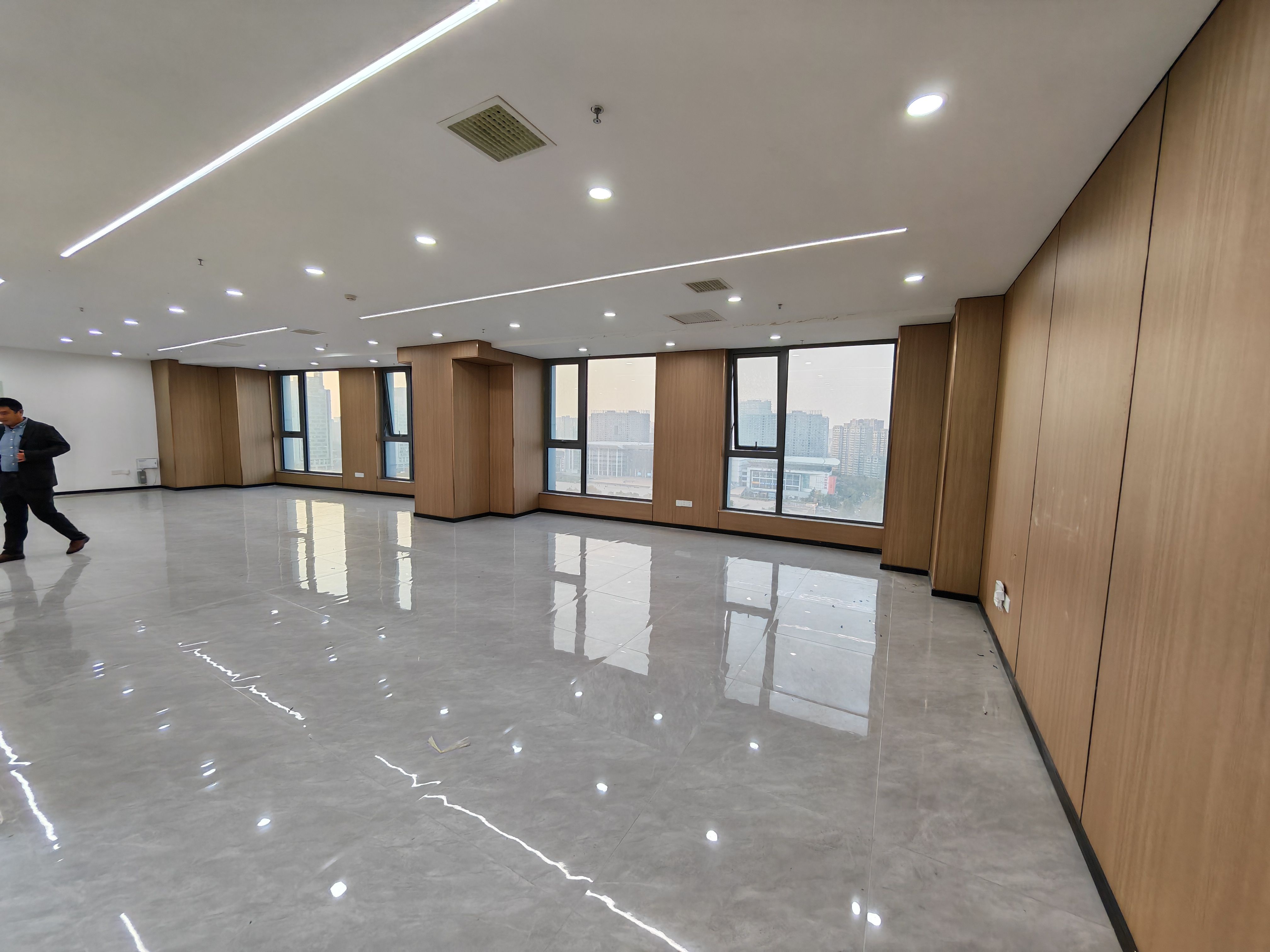 高新中垠广场（17租）