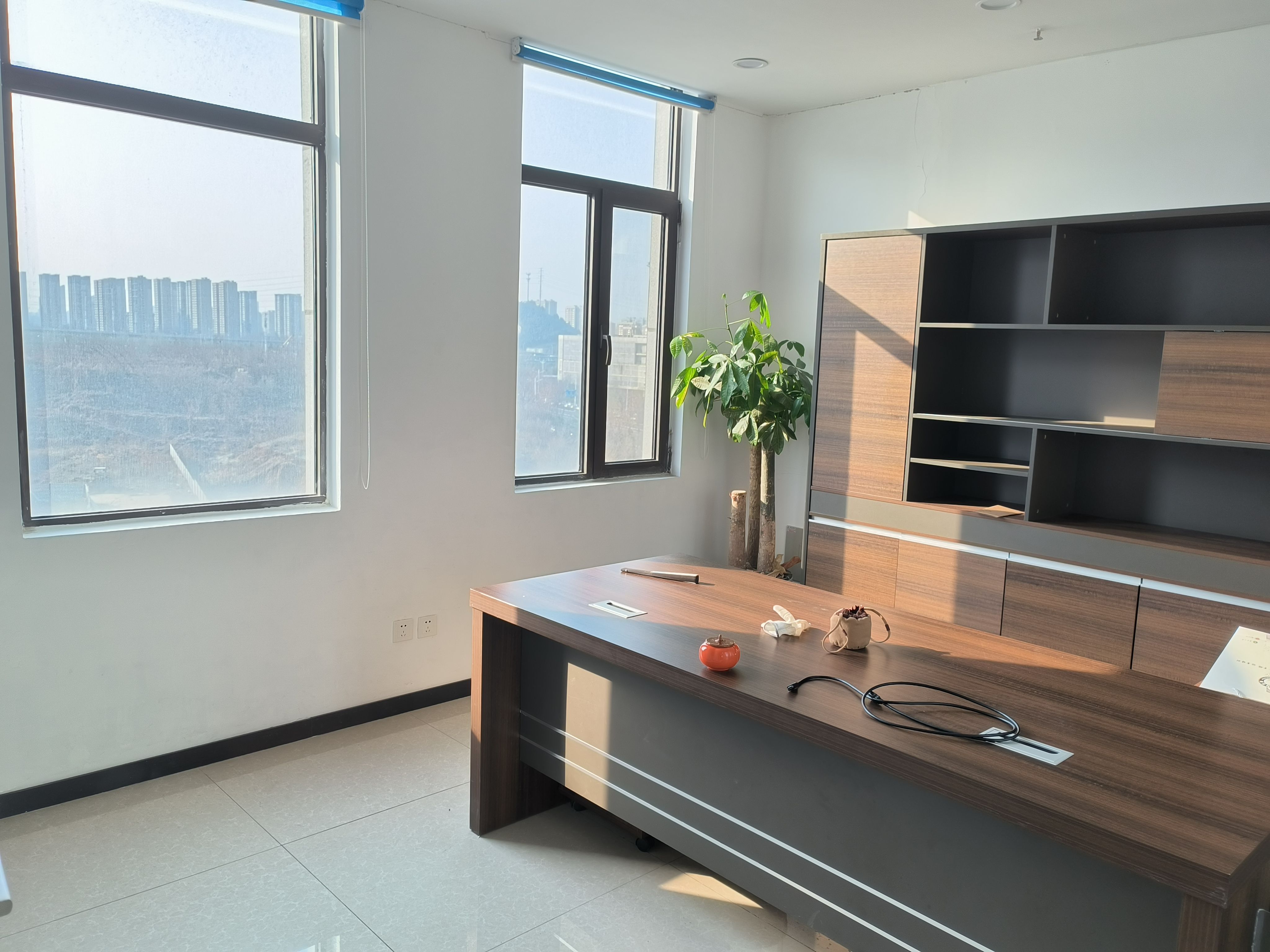 银丰东8区(17租)