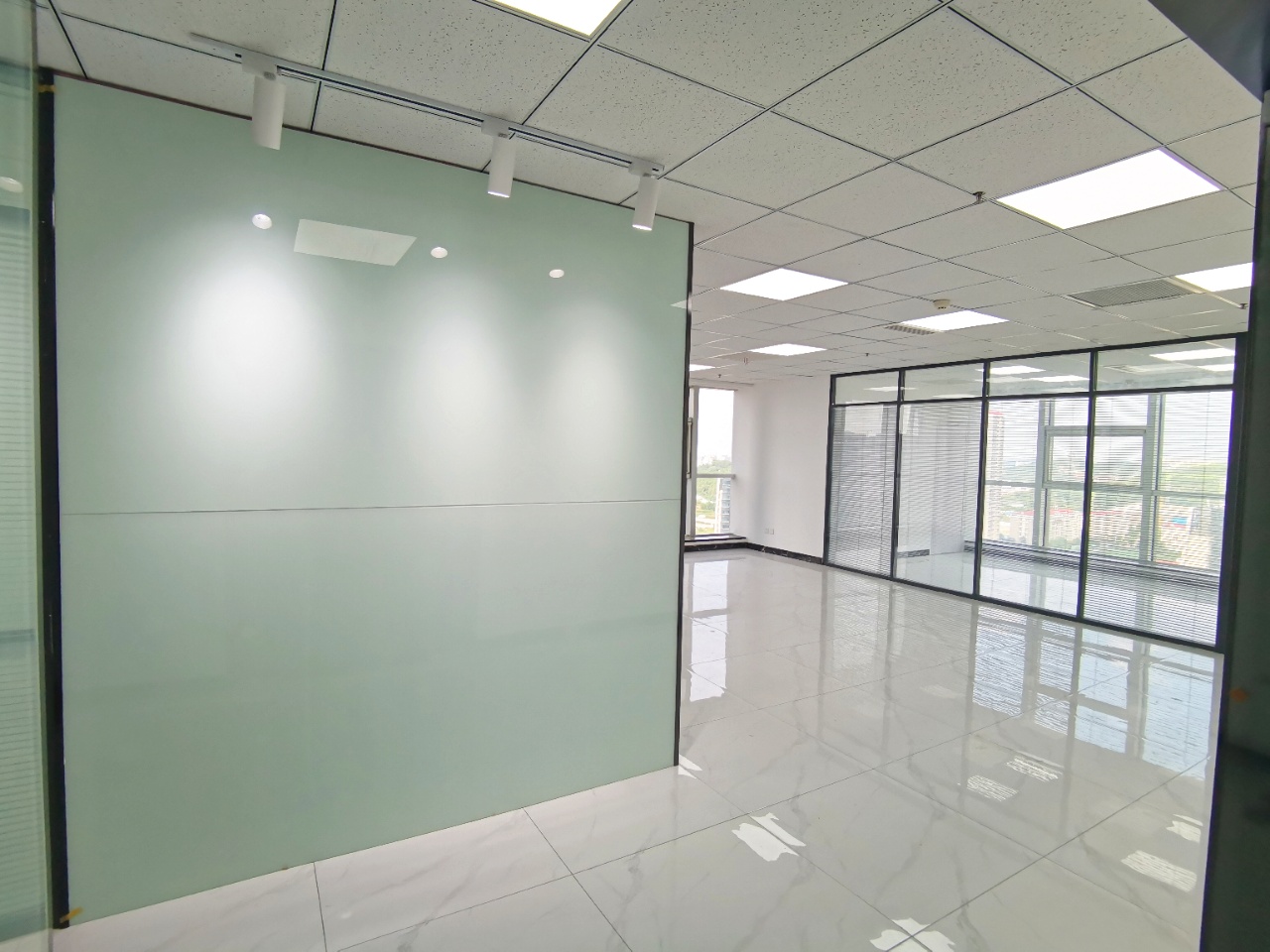 鲁商国奥城(17租)