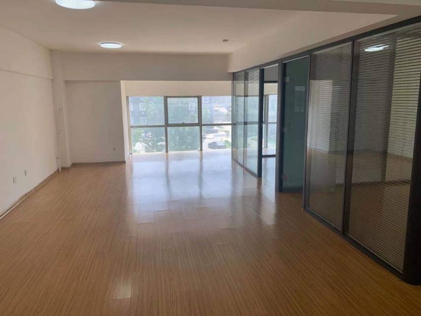 齐鲁文化创意基地(17租)