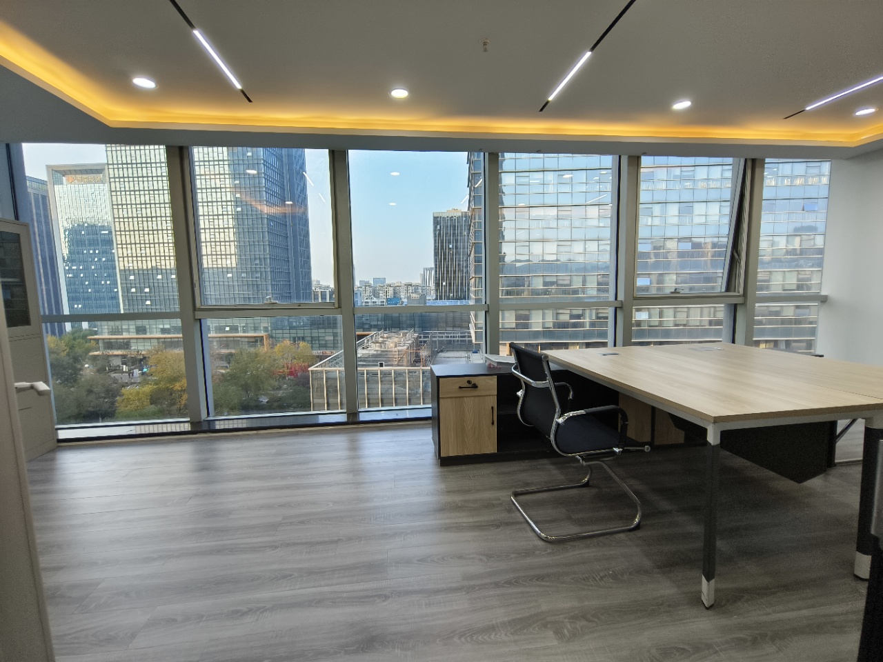 鲁商国奥城(17租)