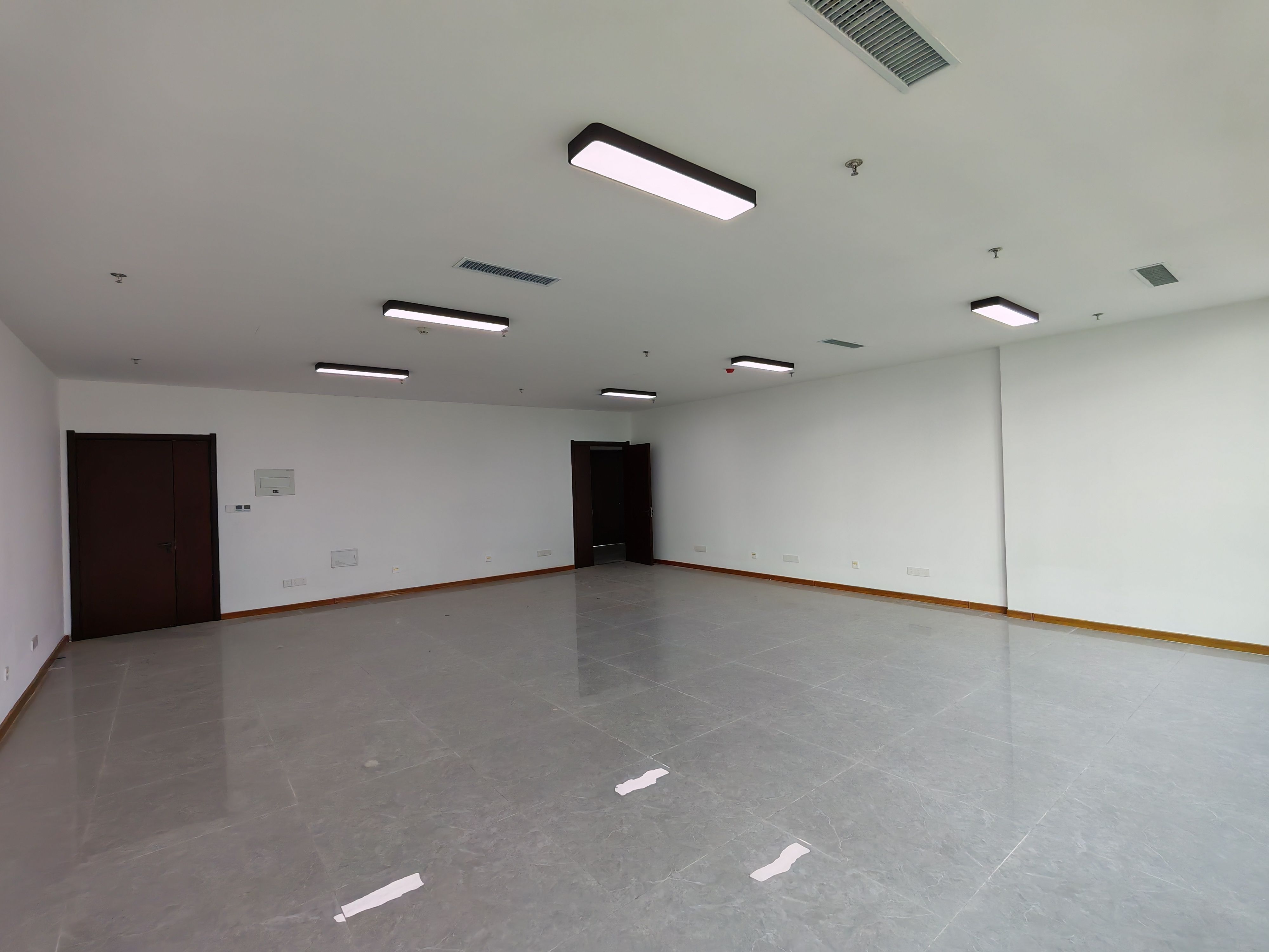 齐鲁财金大厦（17租）