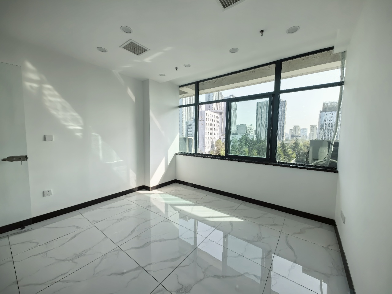 三庆世纪财富中心(17租)