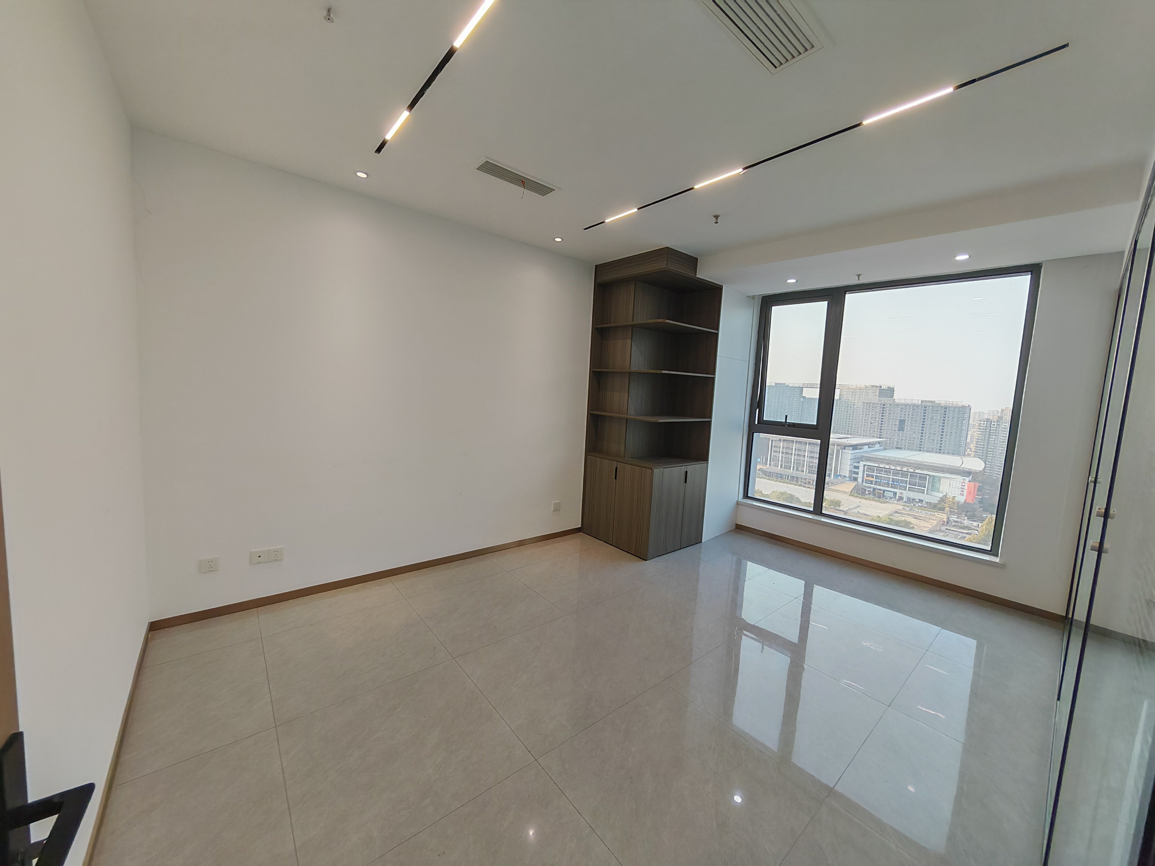 高新中垠广场（17租）