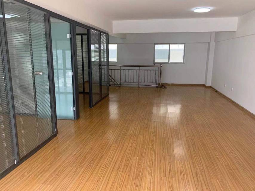 齐鲁文化创意基地(17租)