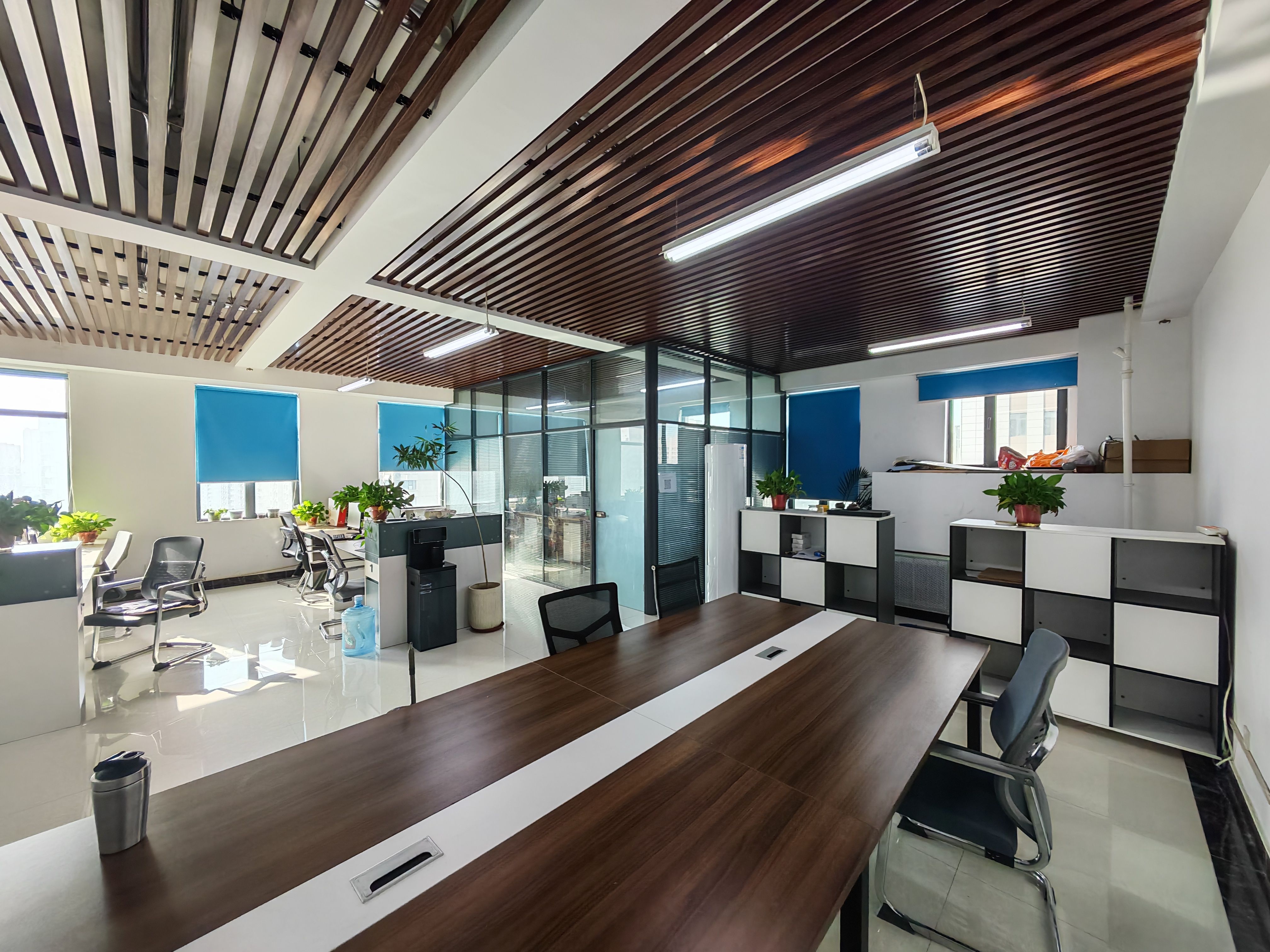 银丰东8区(17租)朝西南向 精装办公  位于唐冶西路   视频房