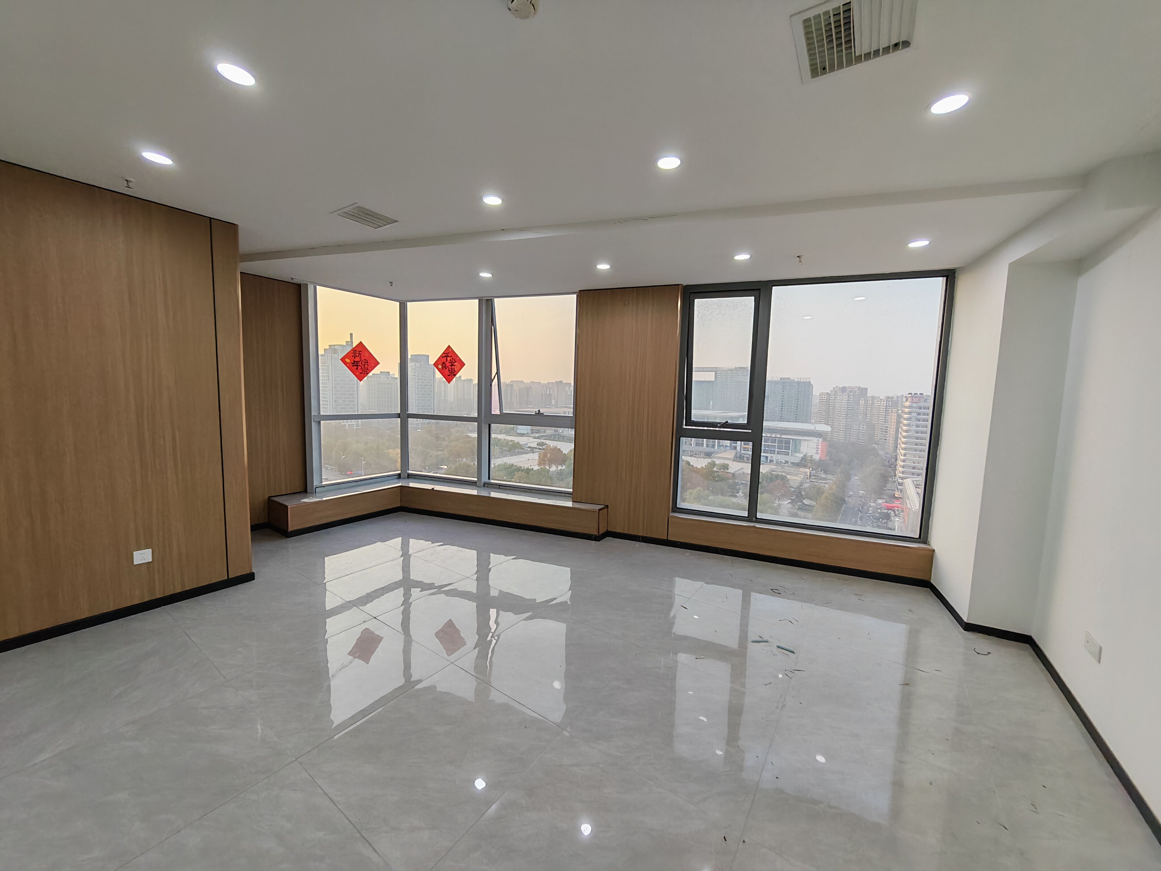 高新中垠广场（17租）