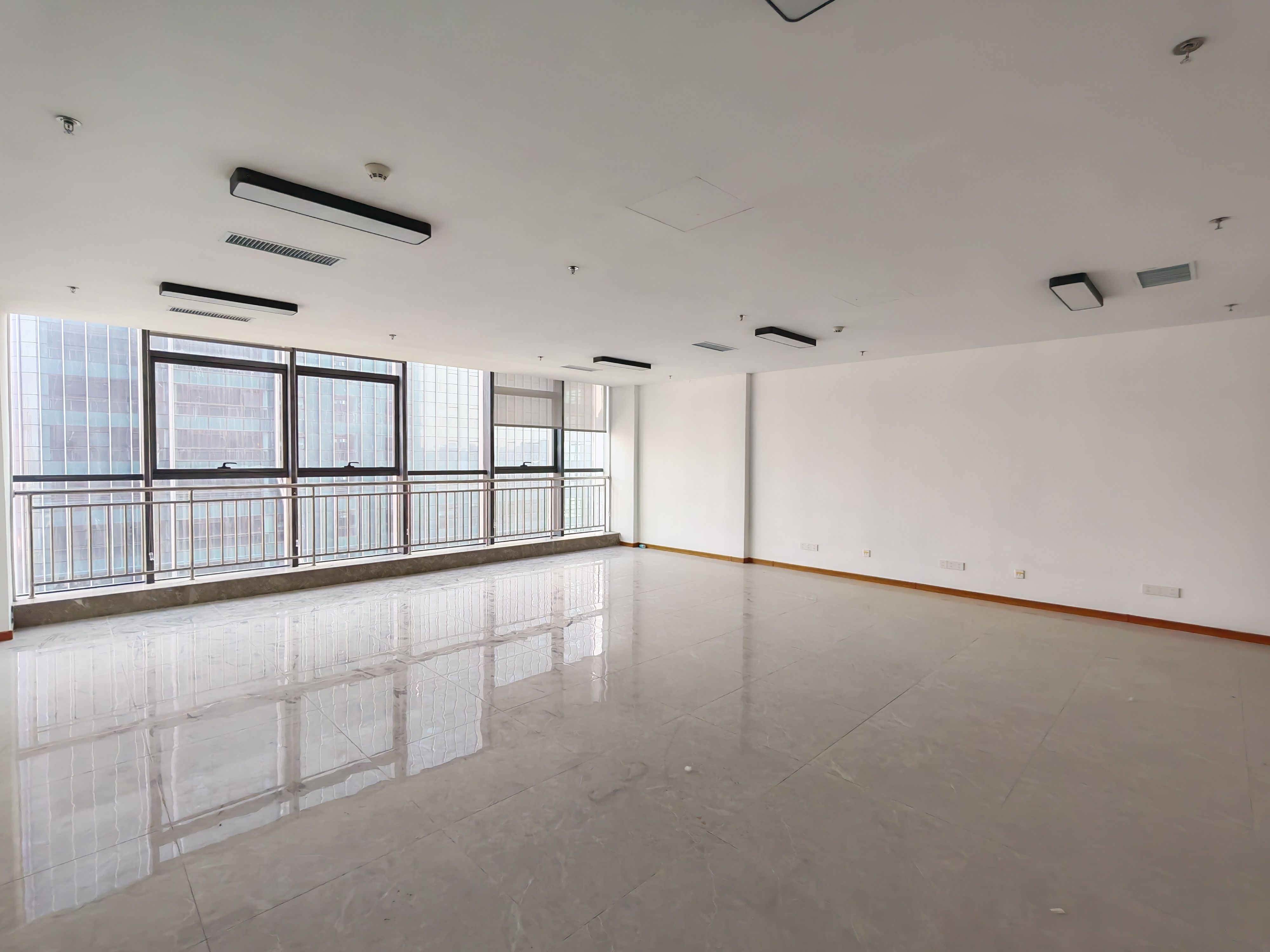 齐鲁财金大厦（17租）