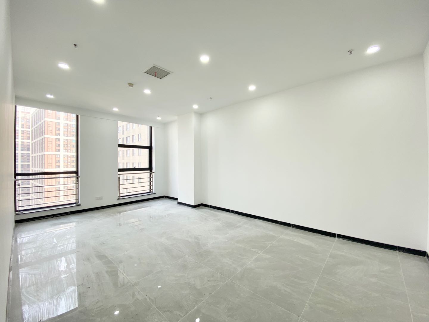 华创观礼中心(17租)