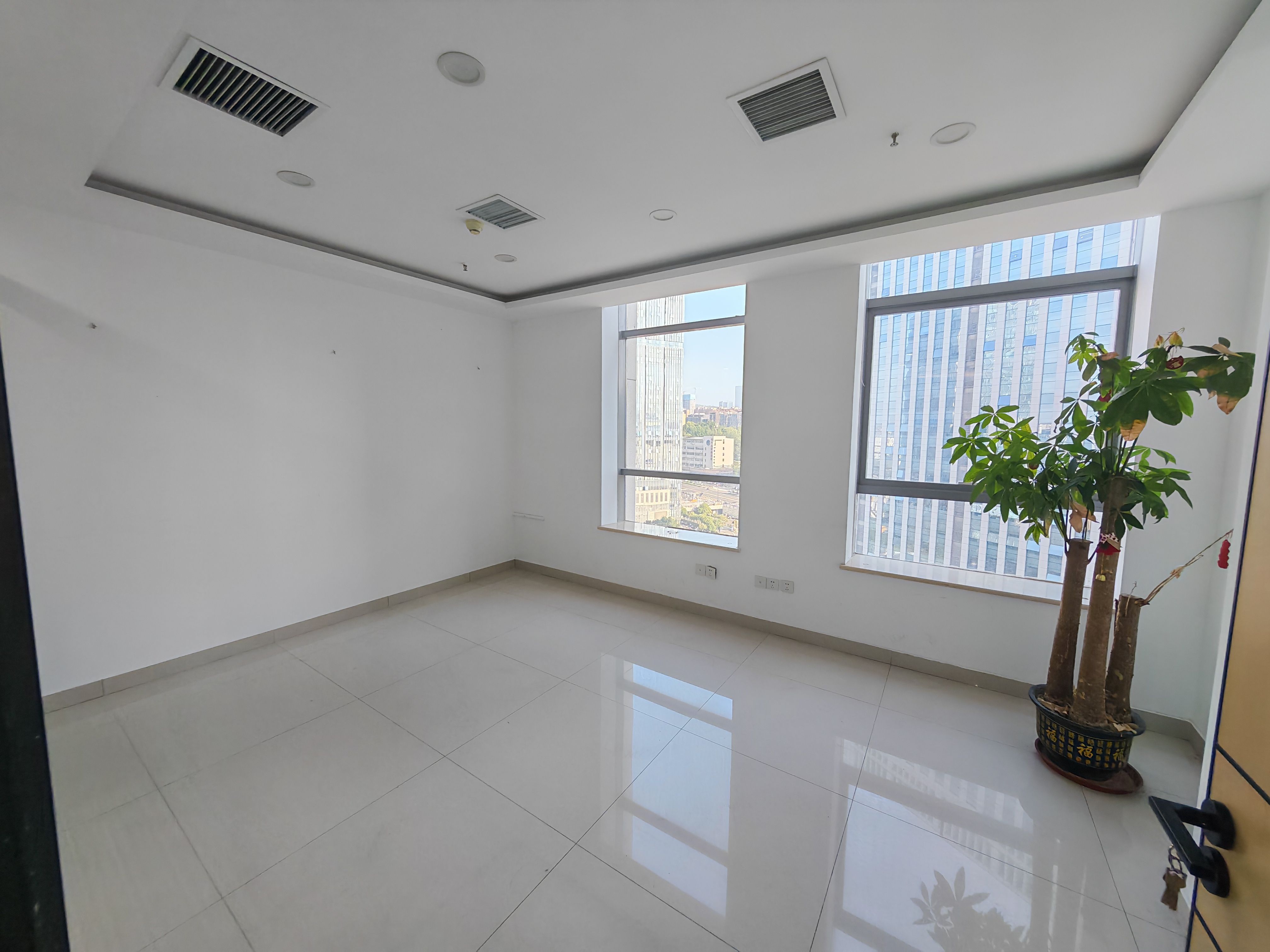 三庆齐盛广场(17租)