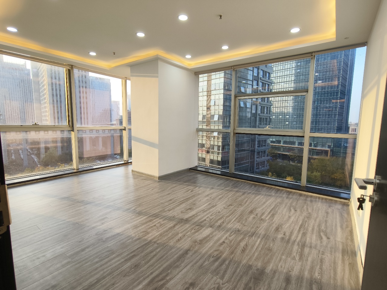 鲁商国奥城(17租)