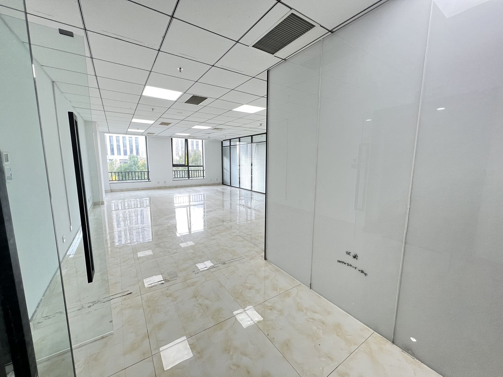 鲁商凤凰广场(17租)