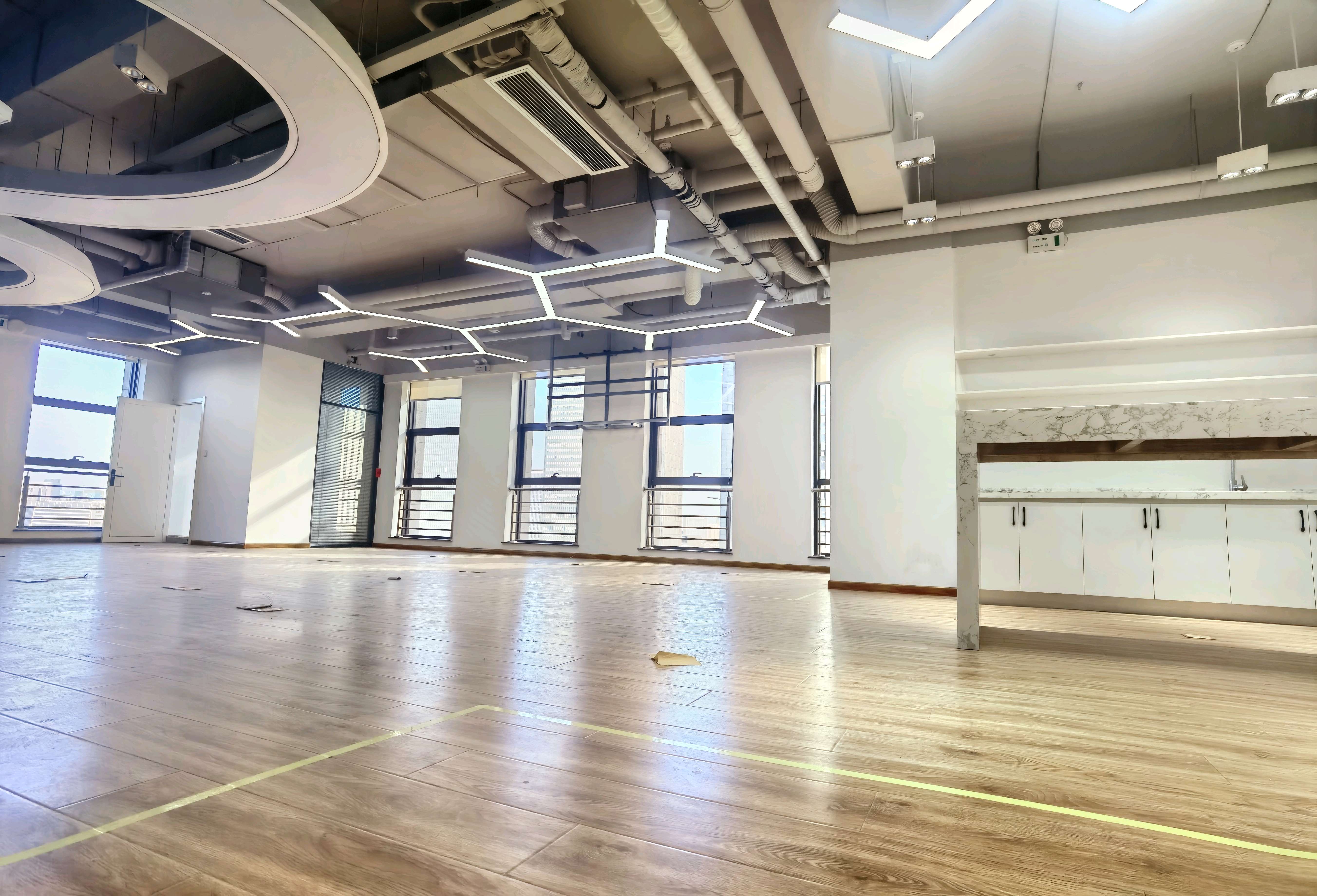 华创观礼中心(17租)