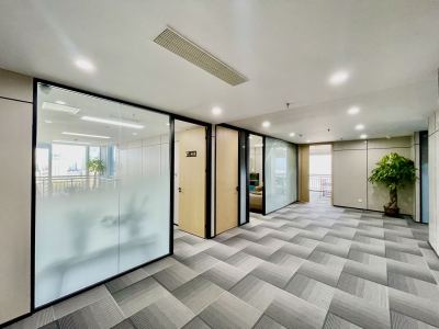 鲁商国奥城(17租) 甲级 29236.5元/月 办公家具