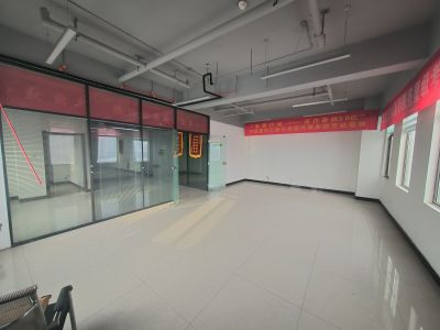 银丰东8区(17租)