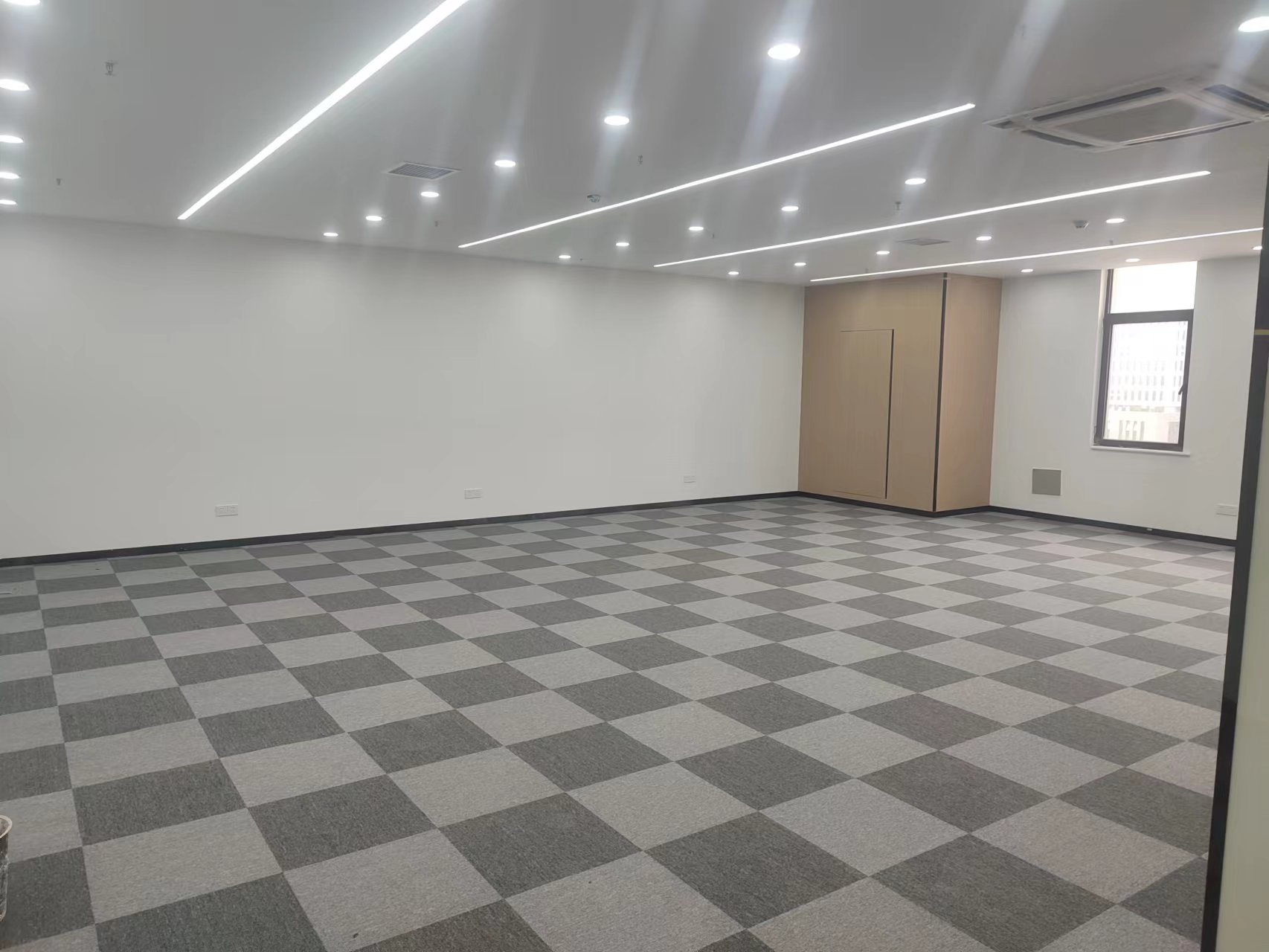 银丰东8区(17租)