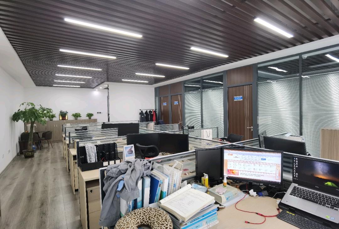 海信贤文中心(17租)