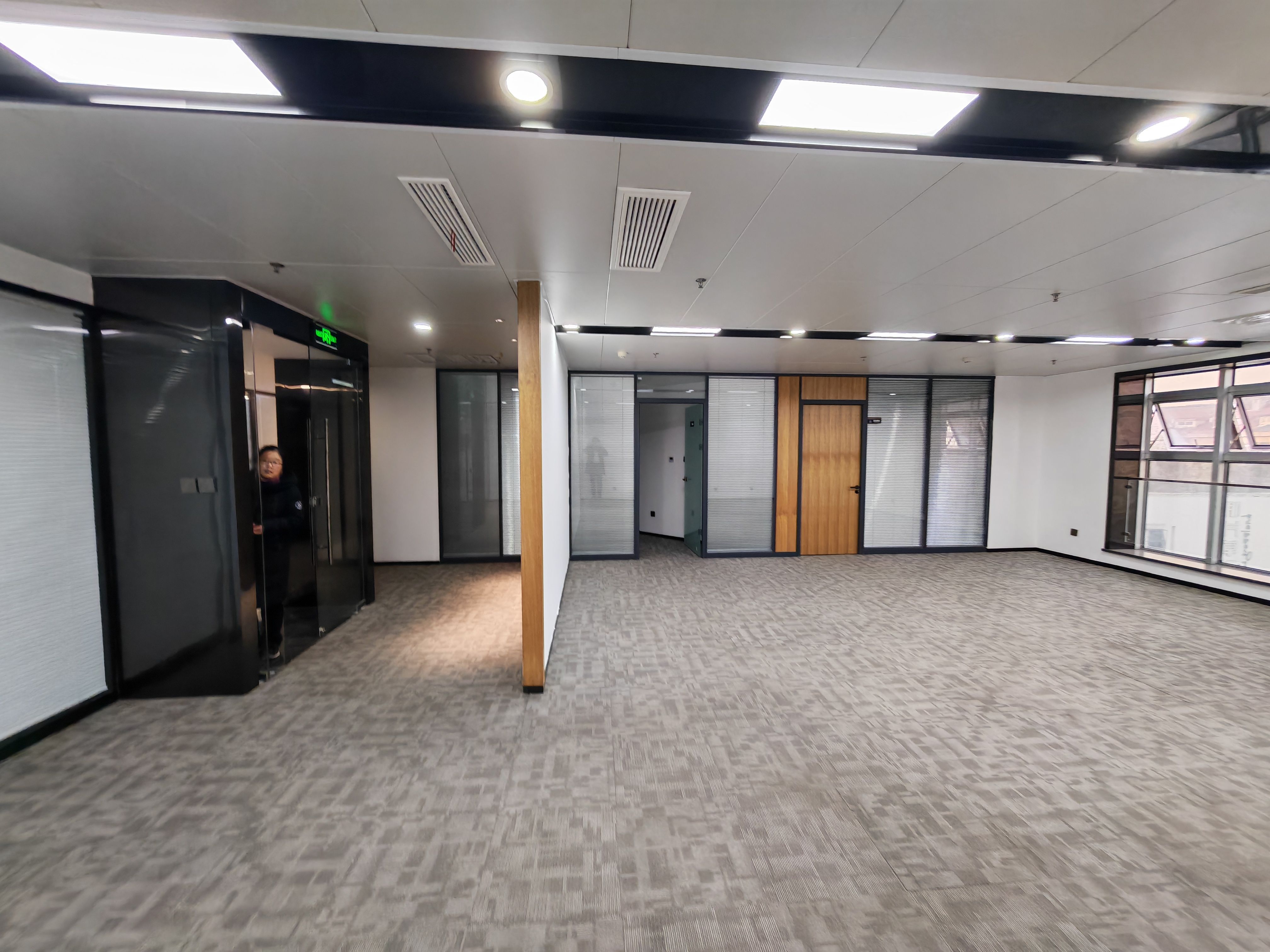 office科创中心朝北向 精装办公 平层 位于齐鲁软件园