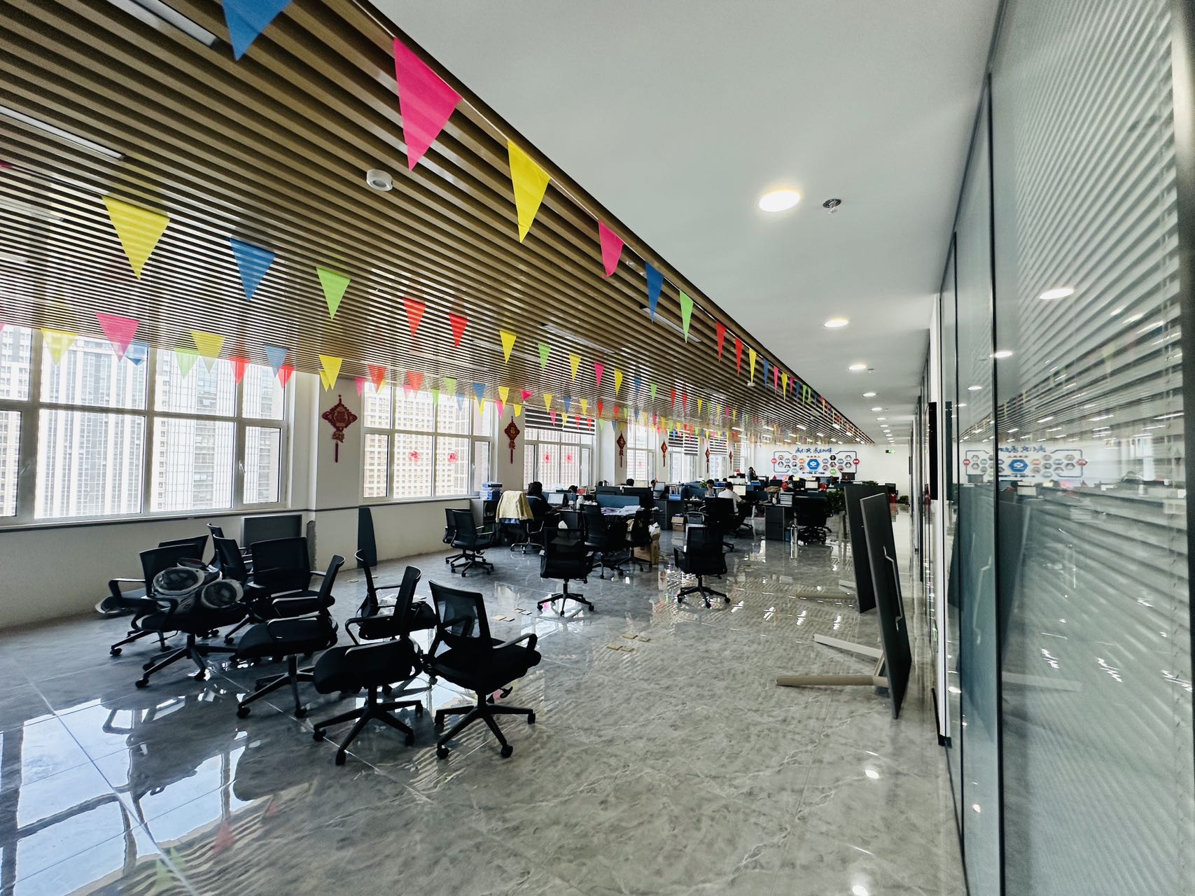 万平商务大厦（17租)