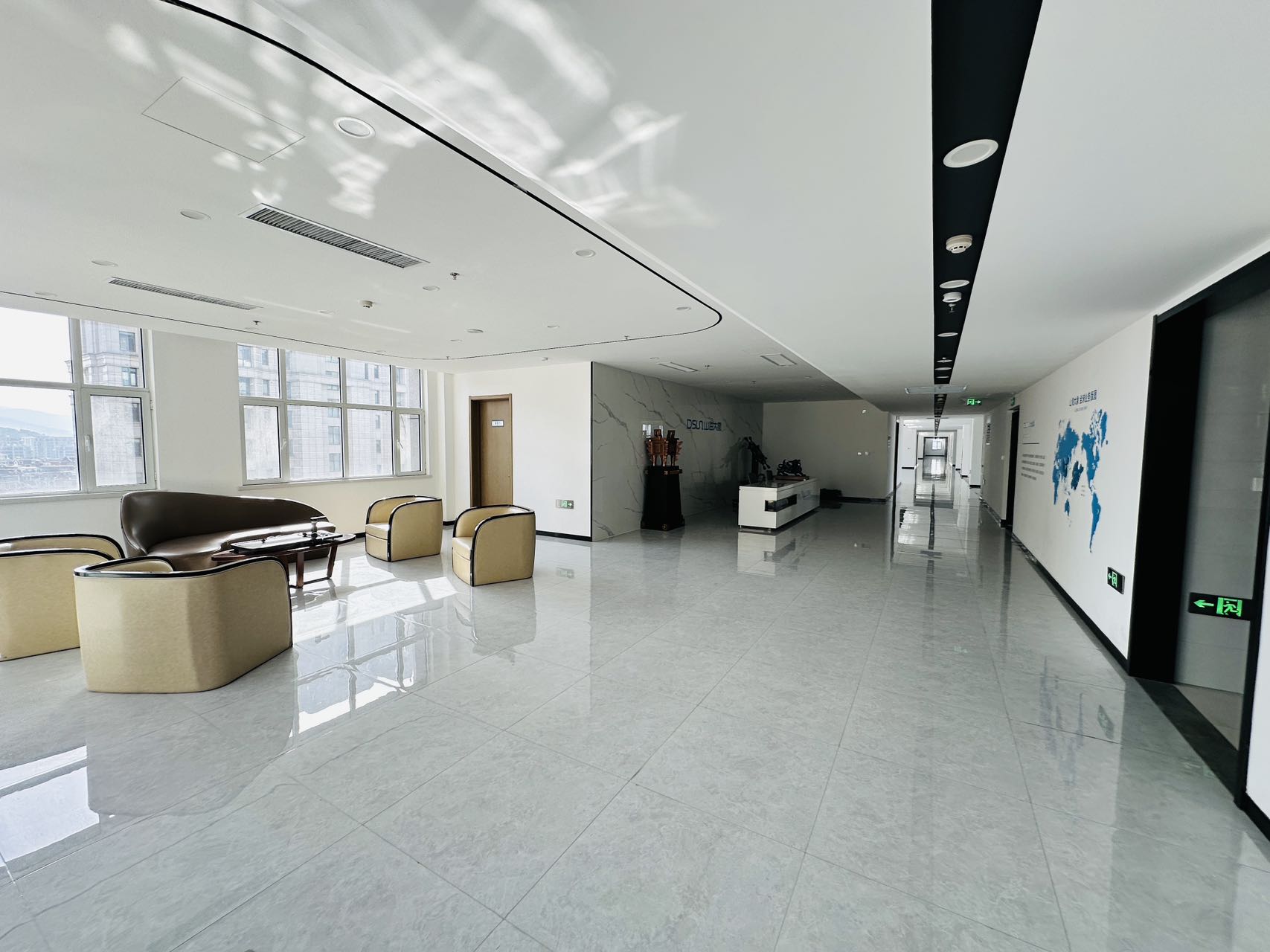 万平商务大厦（17租)