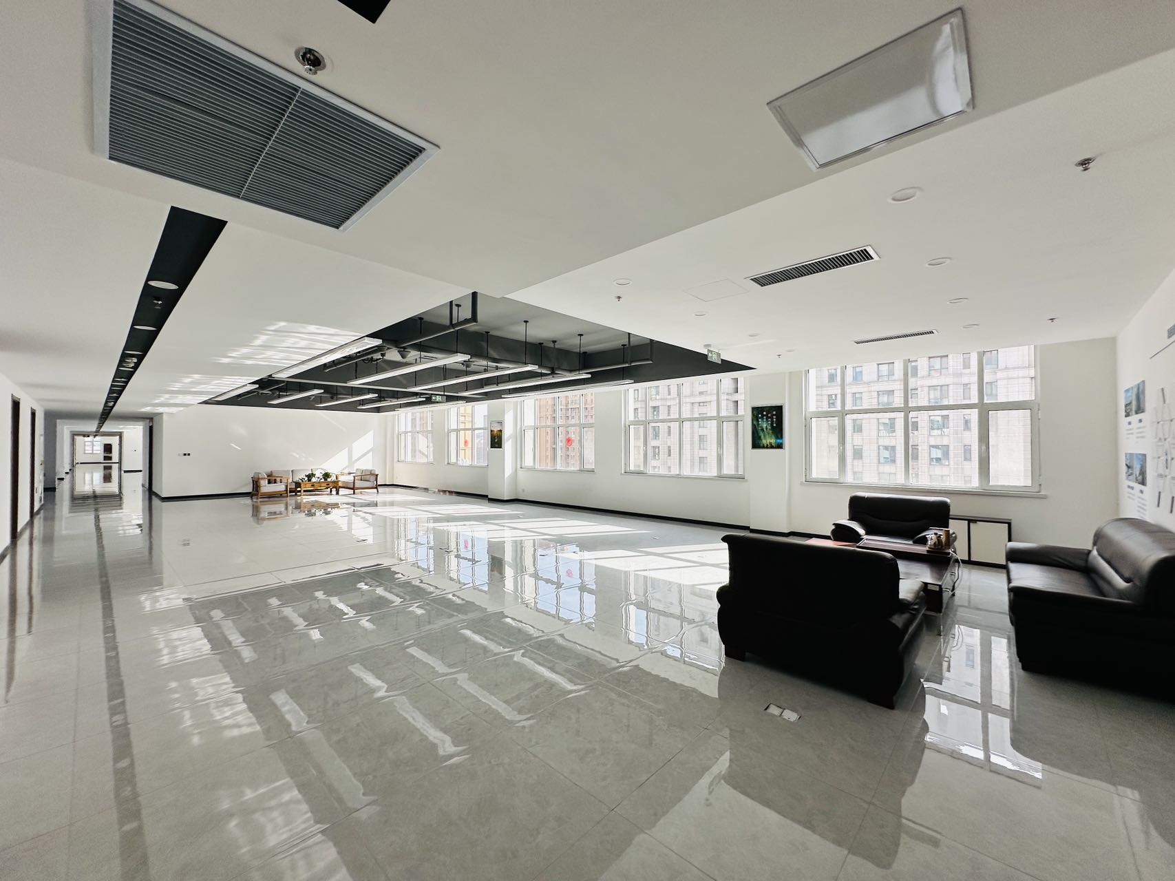 万平商务大厦（17租)