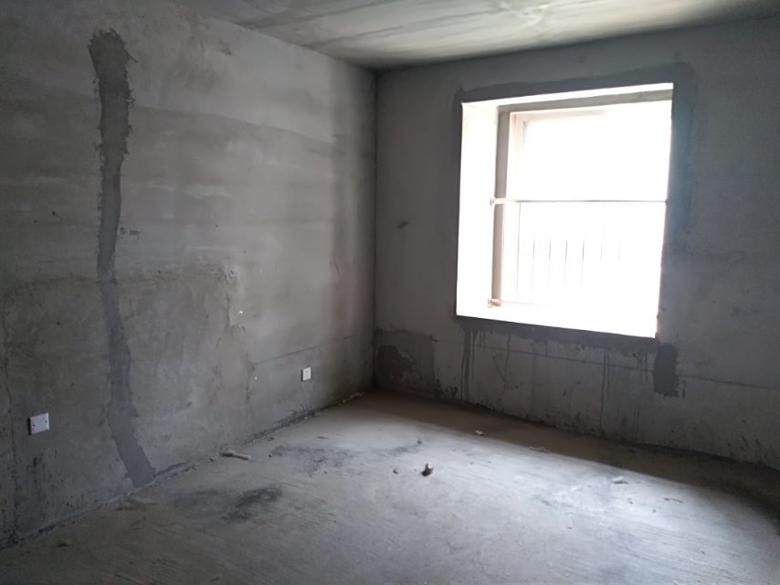 全明户型,黄金楼层,阳光好,地铁口,交通便利,设施齐全