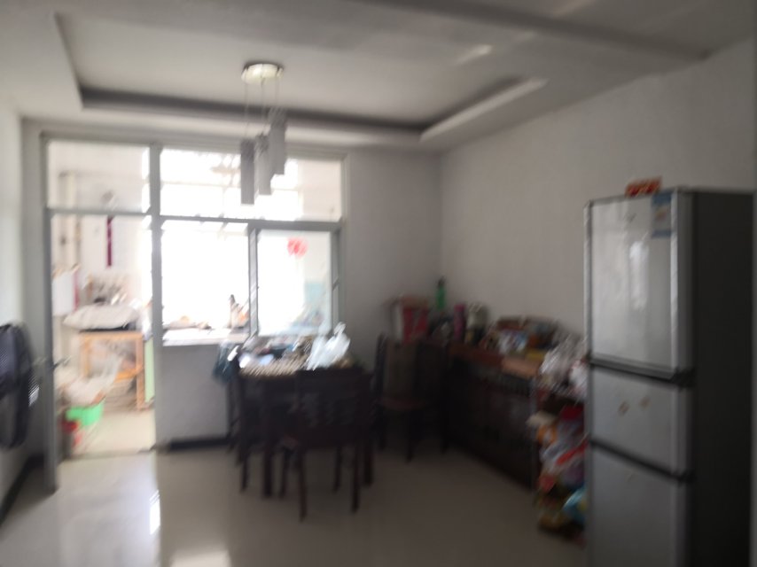  欧式田园风,豪华装修,地铁盘学区房！