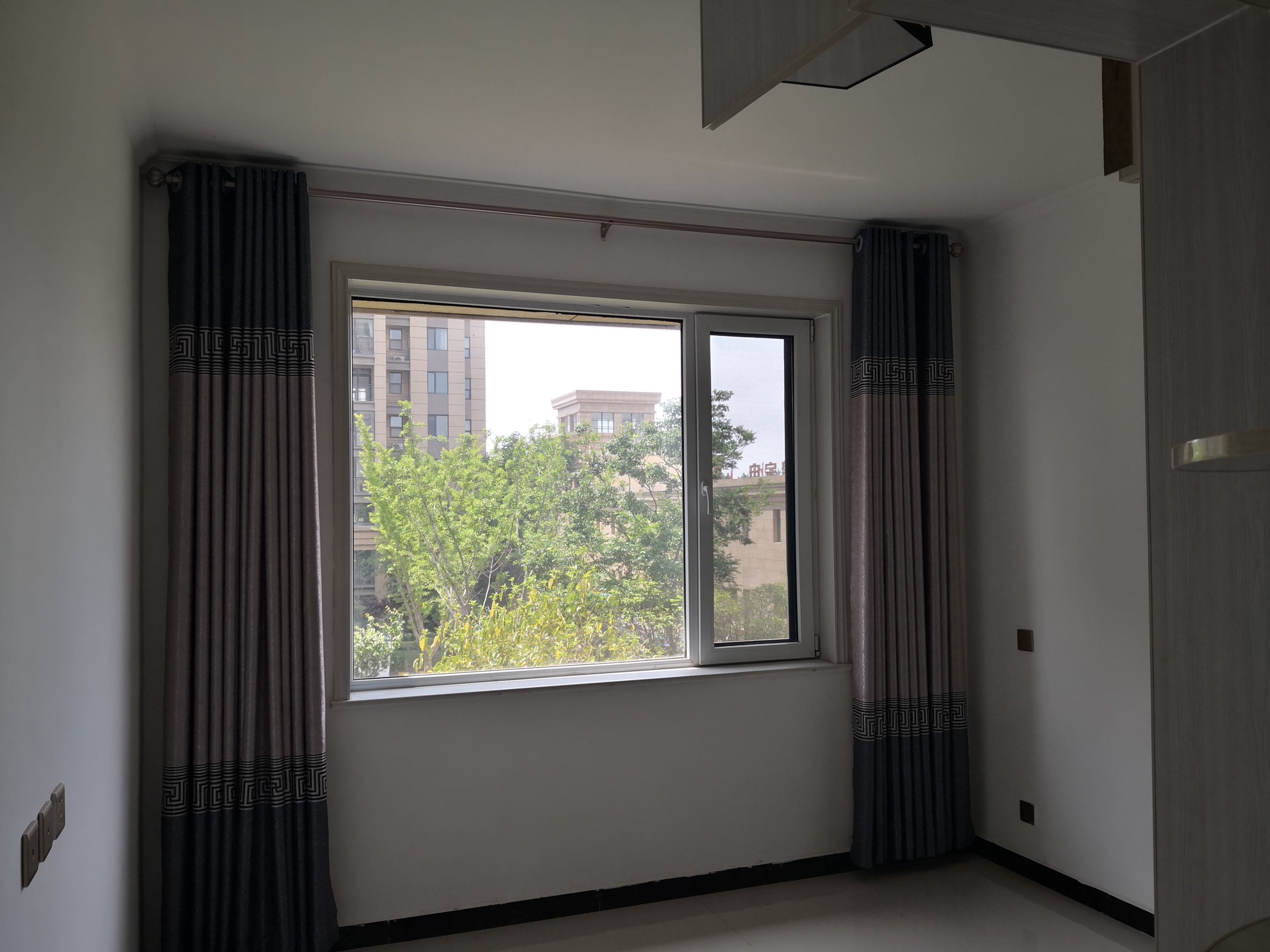 南北通透,次新小区,黄金地段,楼层好,采光很棒,性价比高