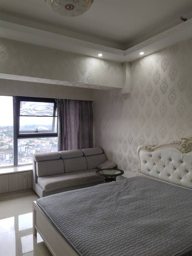 南北通透，学区房，黄金地段，高楼林立