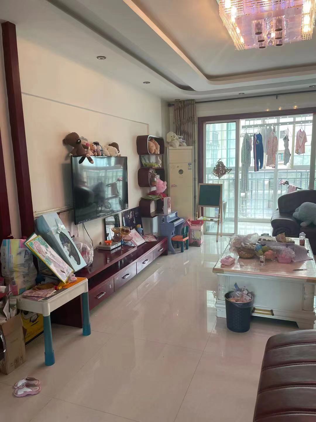 南北通透，学区房，黄金地段，高楼林立