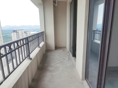 绿地铂俪公馆